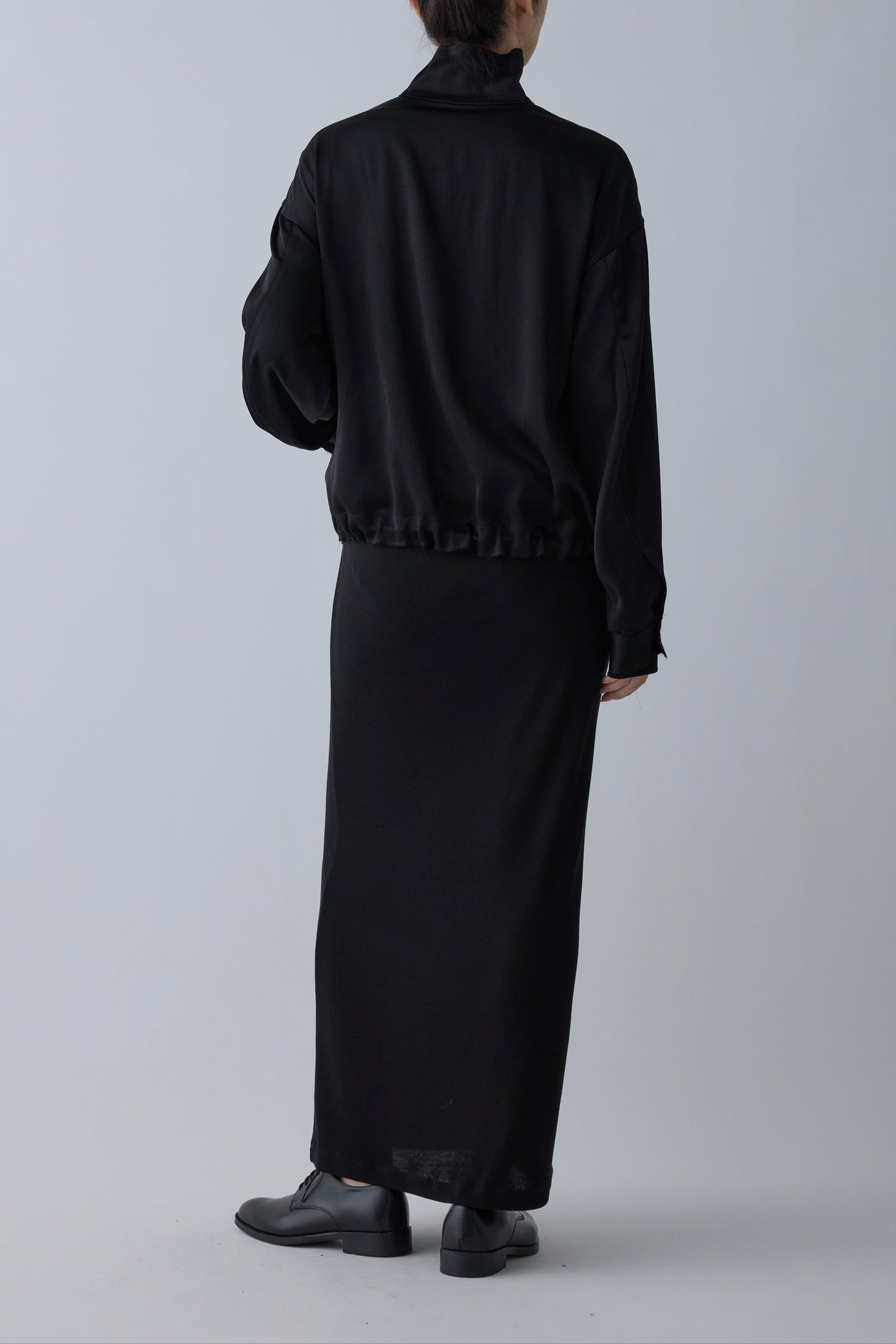 Phekda satin blouson_Black