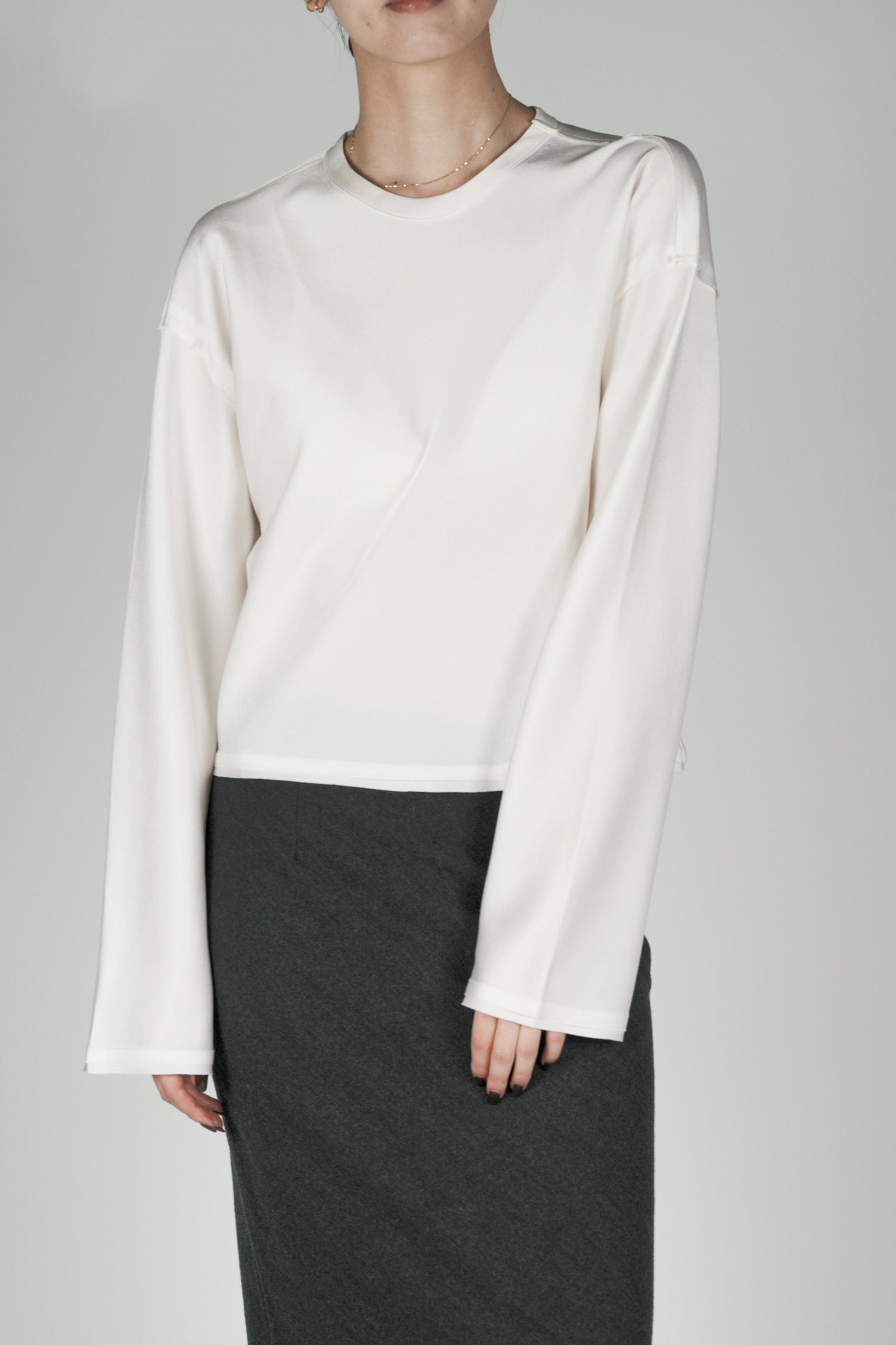 Phekda Reversible Pullover_White