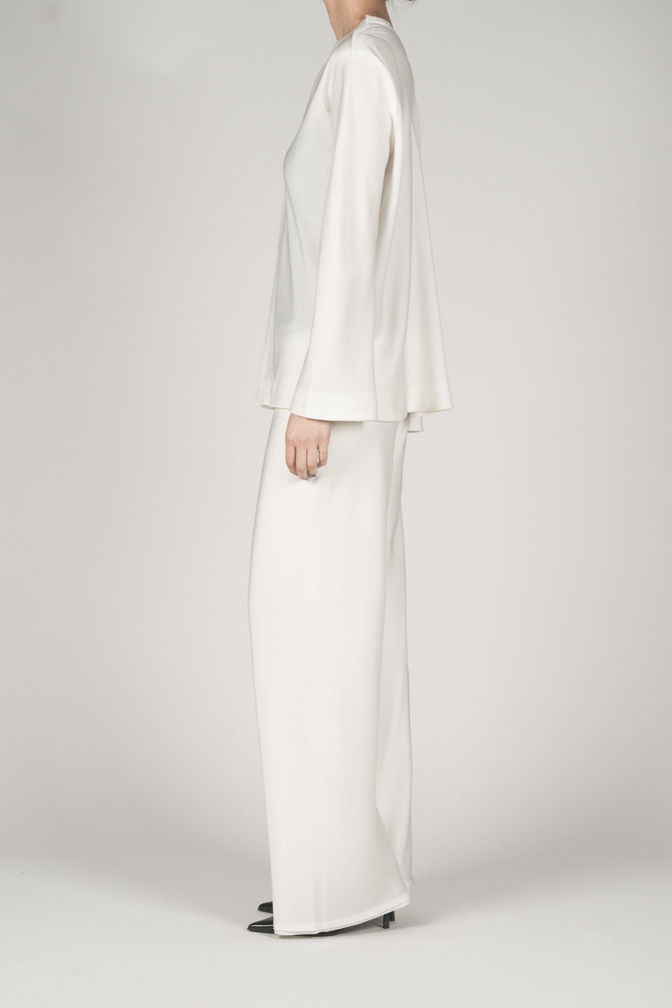 Caeli Reversible Cardigan_White