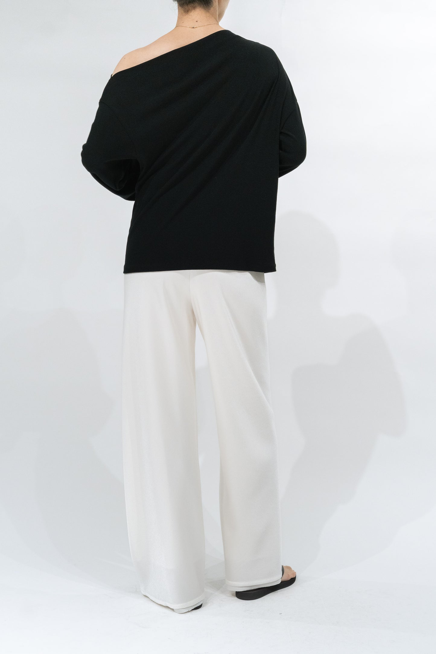 Scheat asymmetry pullover_black
