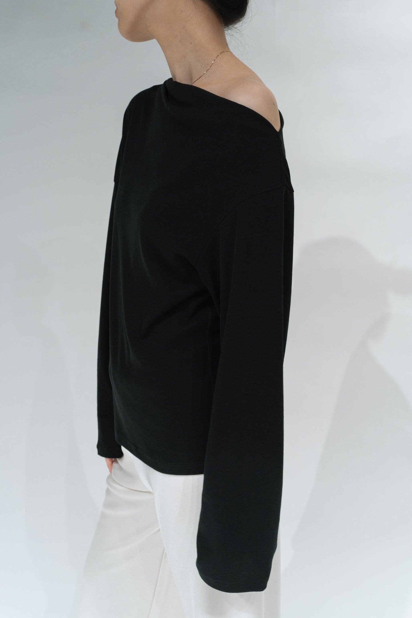 Scheat asymmetry pullover_black