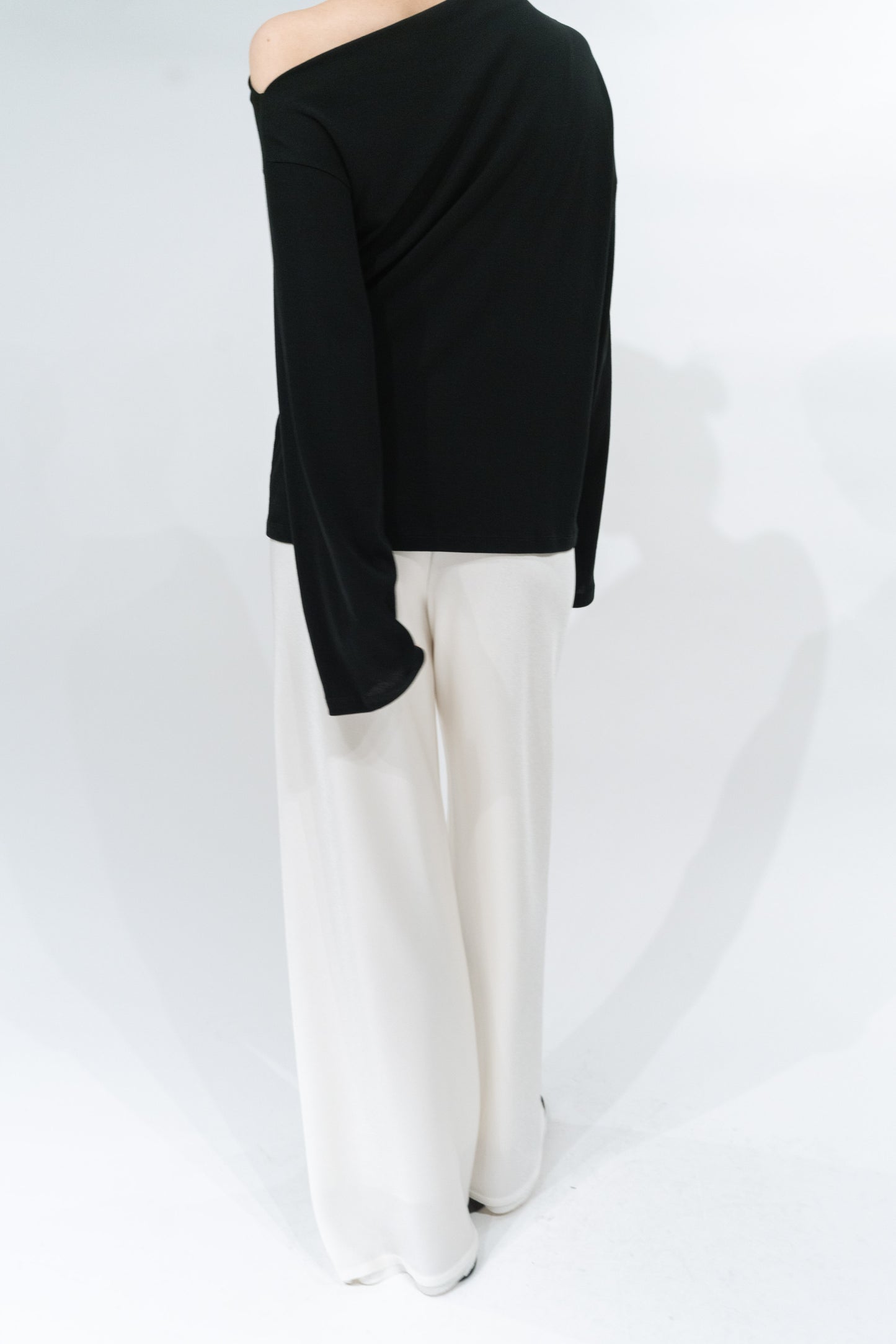 Scheat asymmetry pullover_black