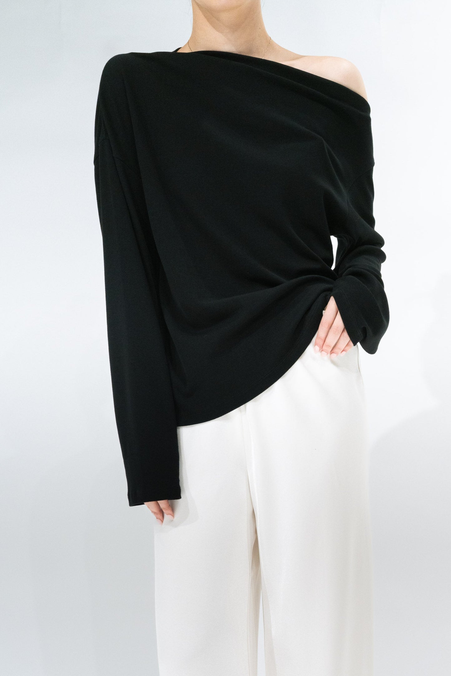 Scheat asymmetry pullover_black
