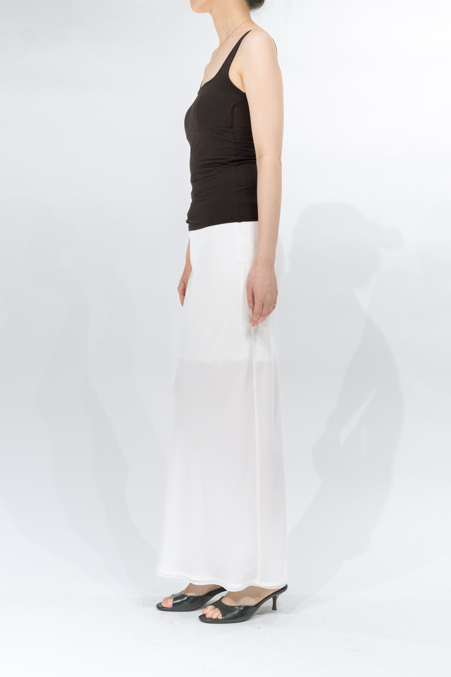 Phekda Narrow Skirt_White