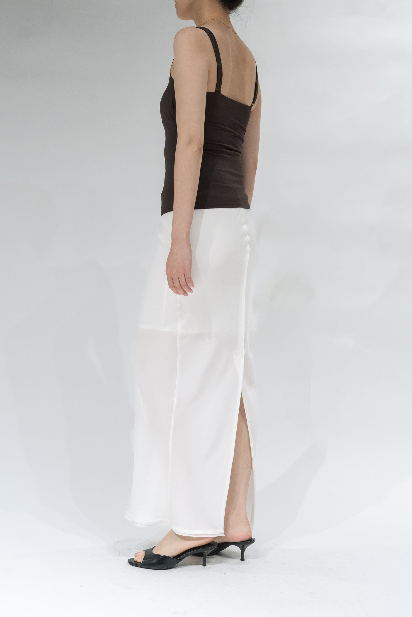 Phekda Narrow Skirt_White