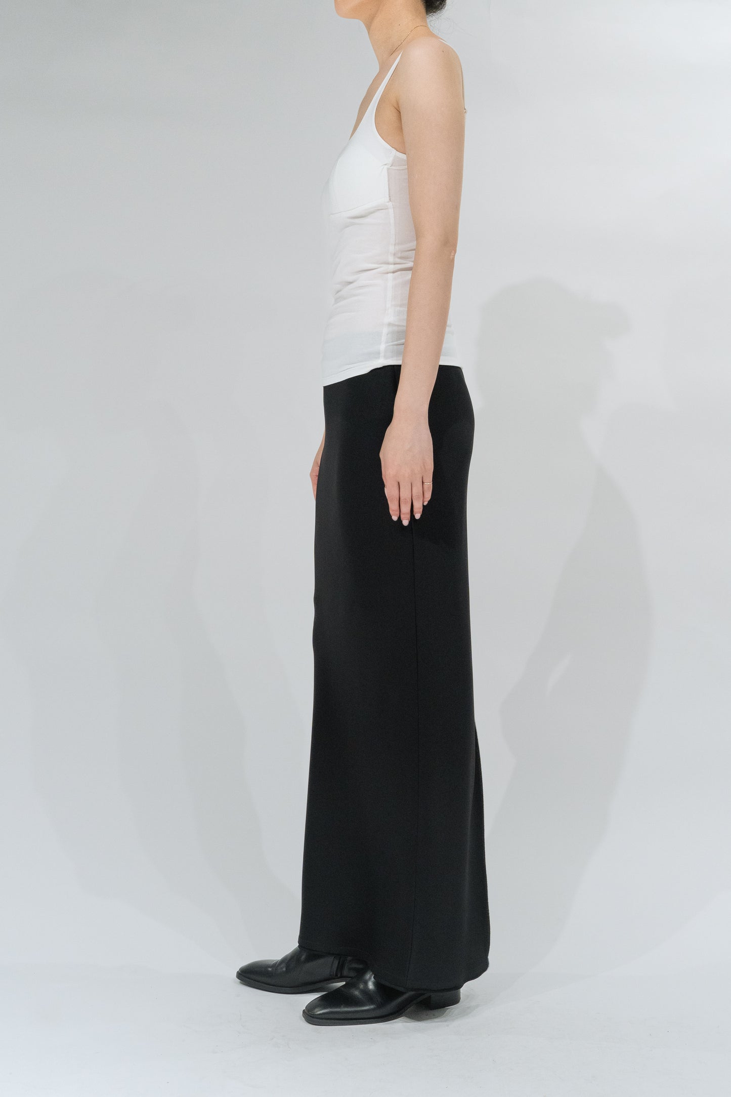 Phekda Narrow Skirt_black