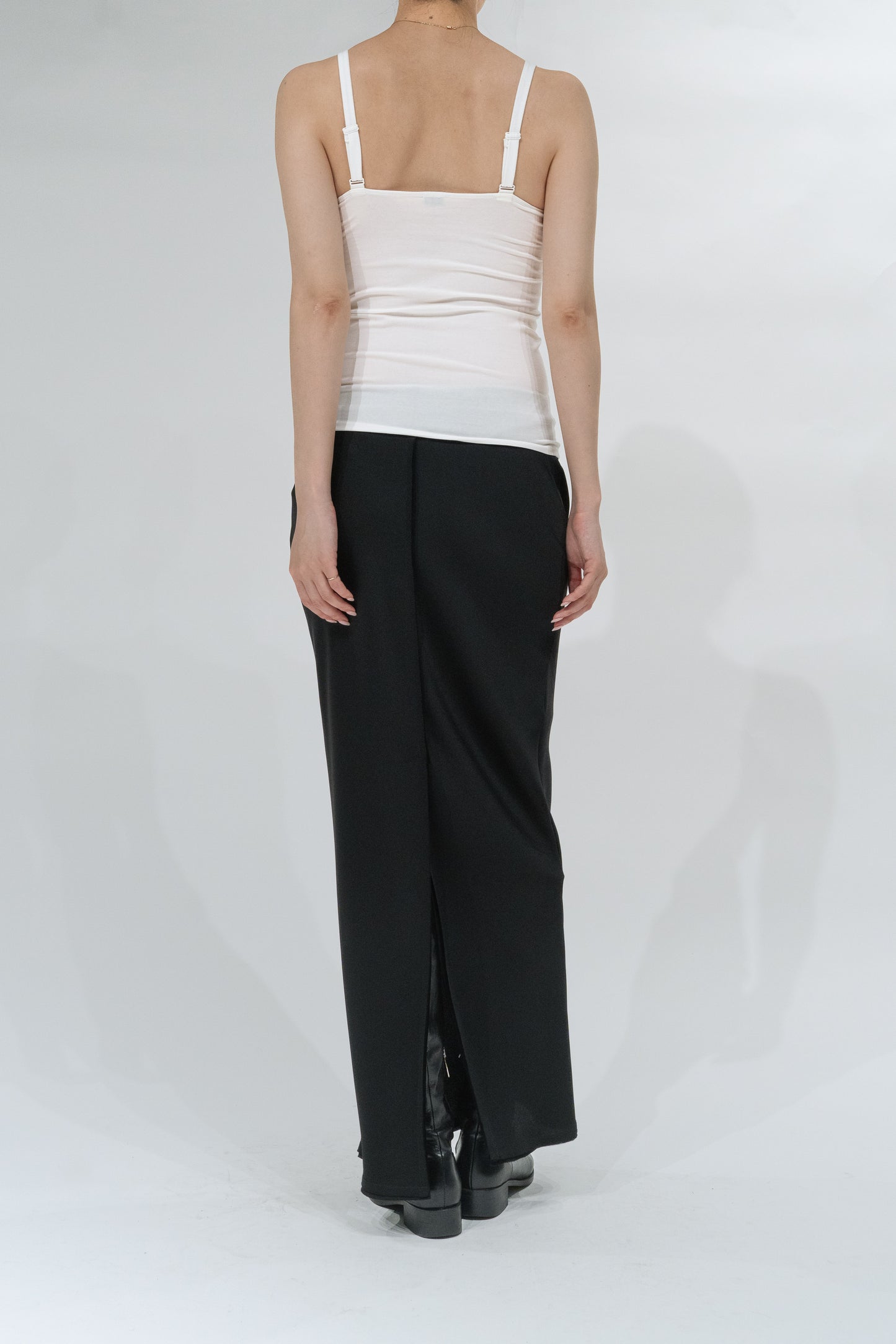 Phekda Narrow Skirt_black