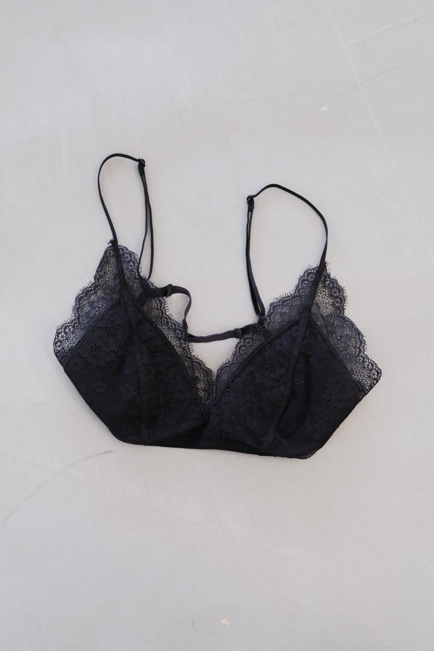 Matar lace bra