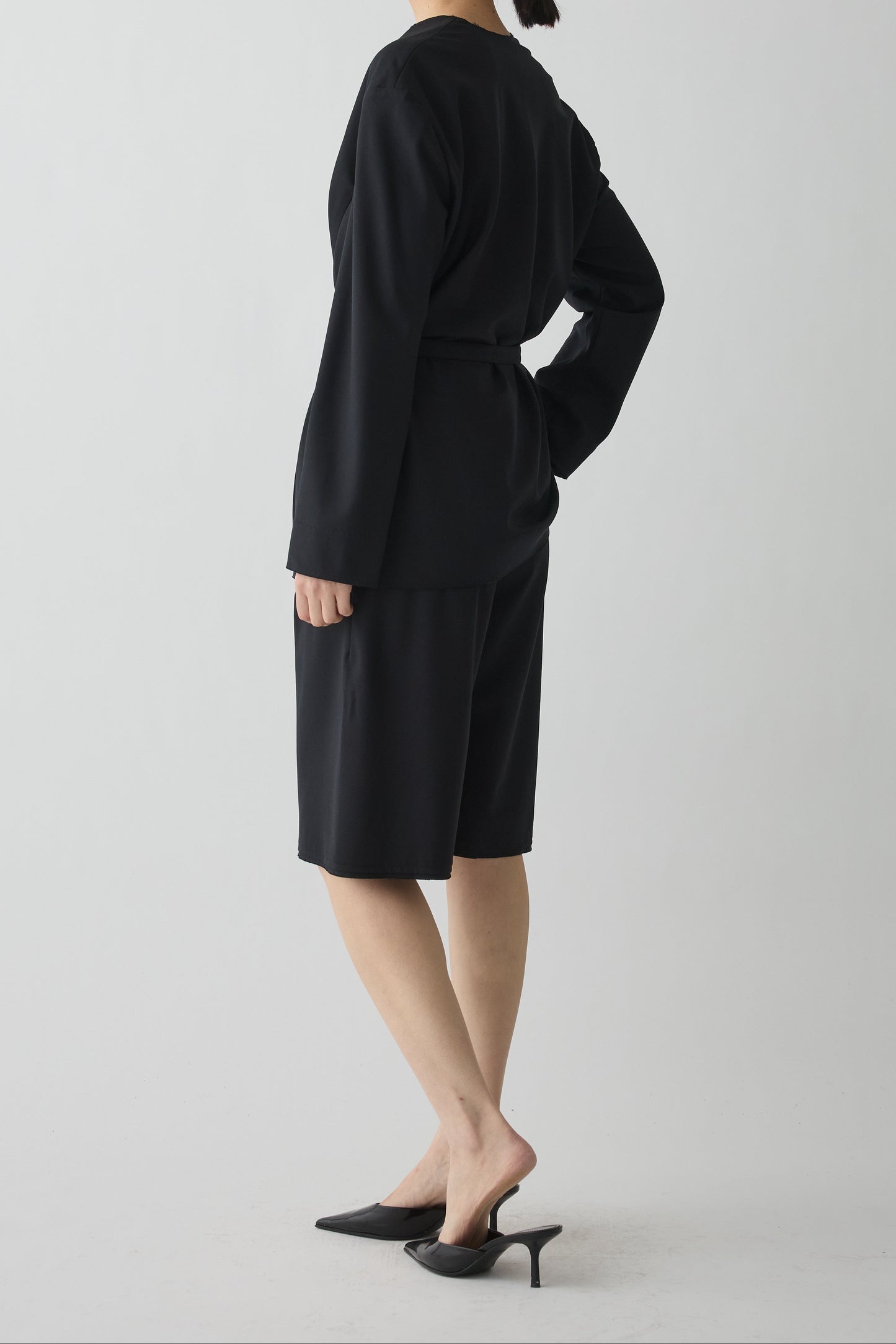 Aquarii  Pleated shorts_black