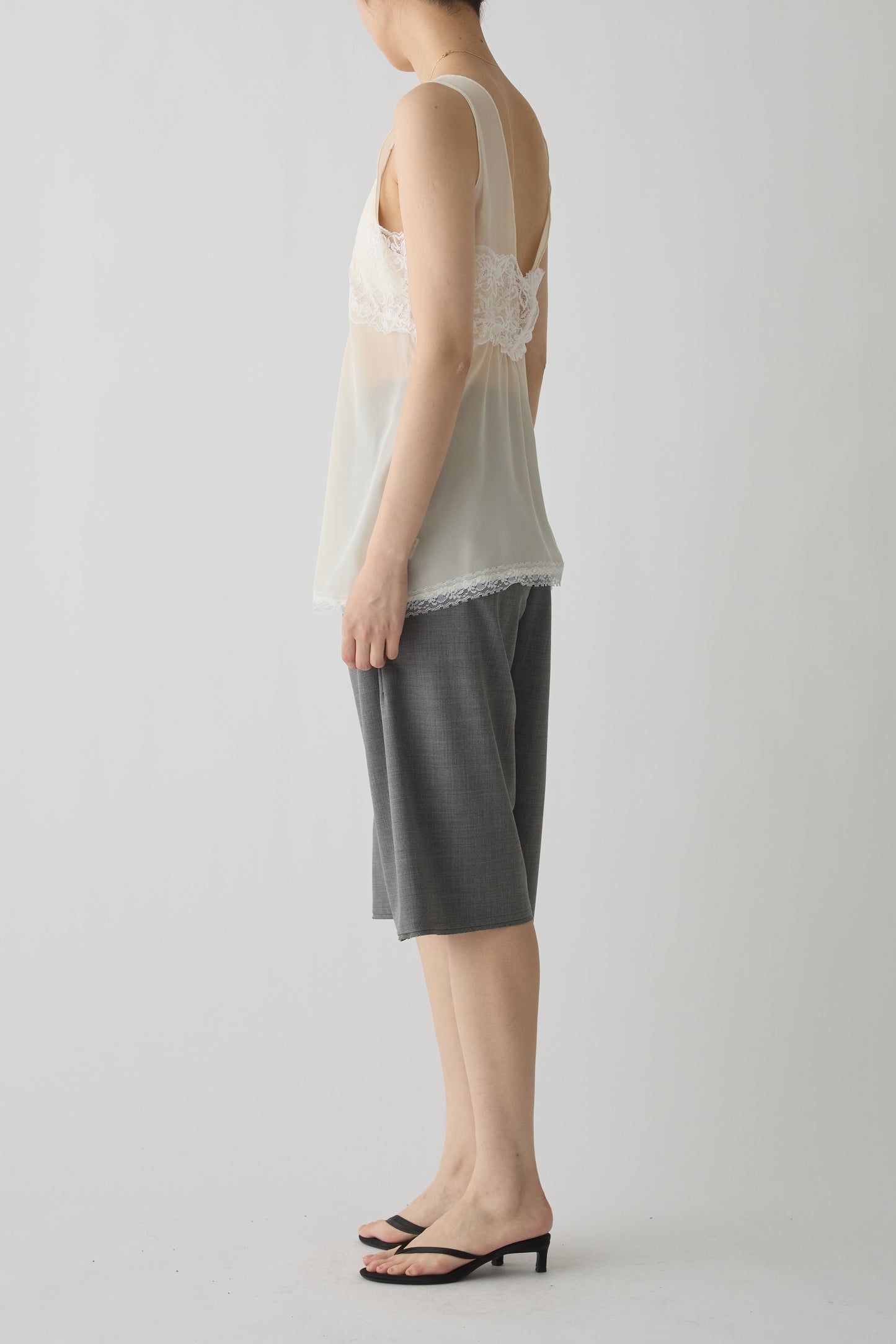 Aquarii  Pleated shorts_gray