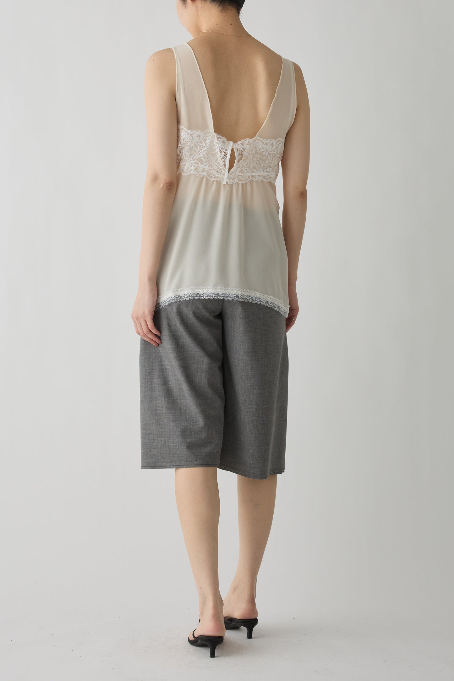 Aquarii  Pleated shorts_gray