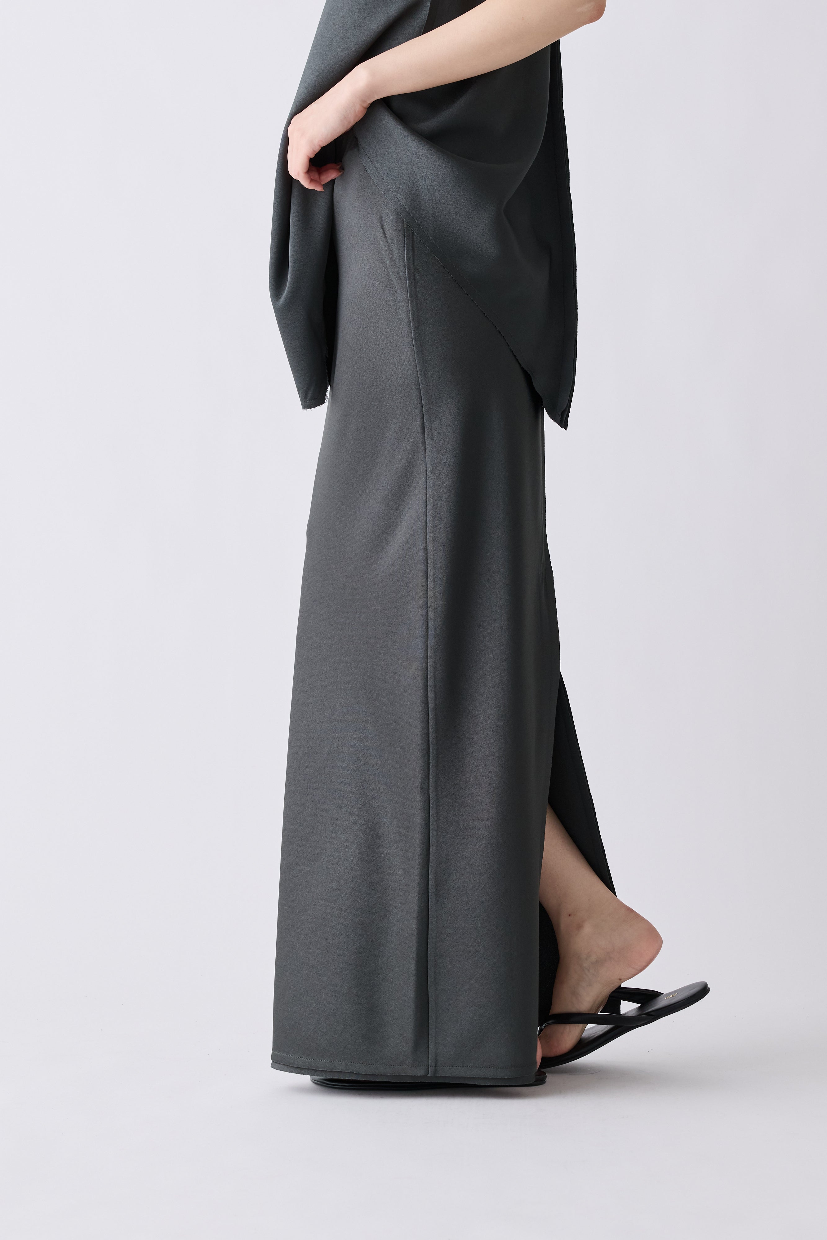 Phekda Narrow Skirt_Gray – PHERE