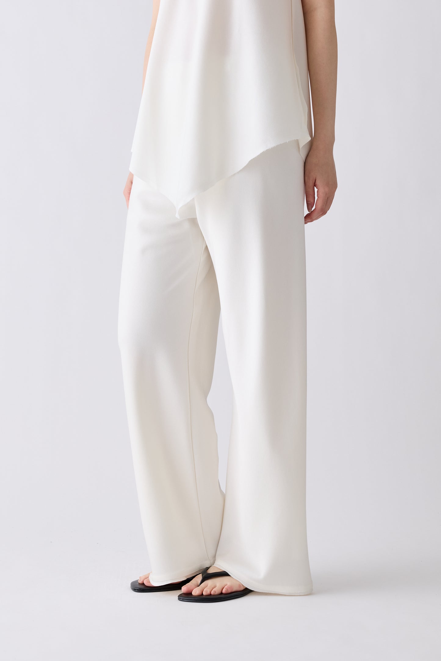 Phekda Pants_white