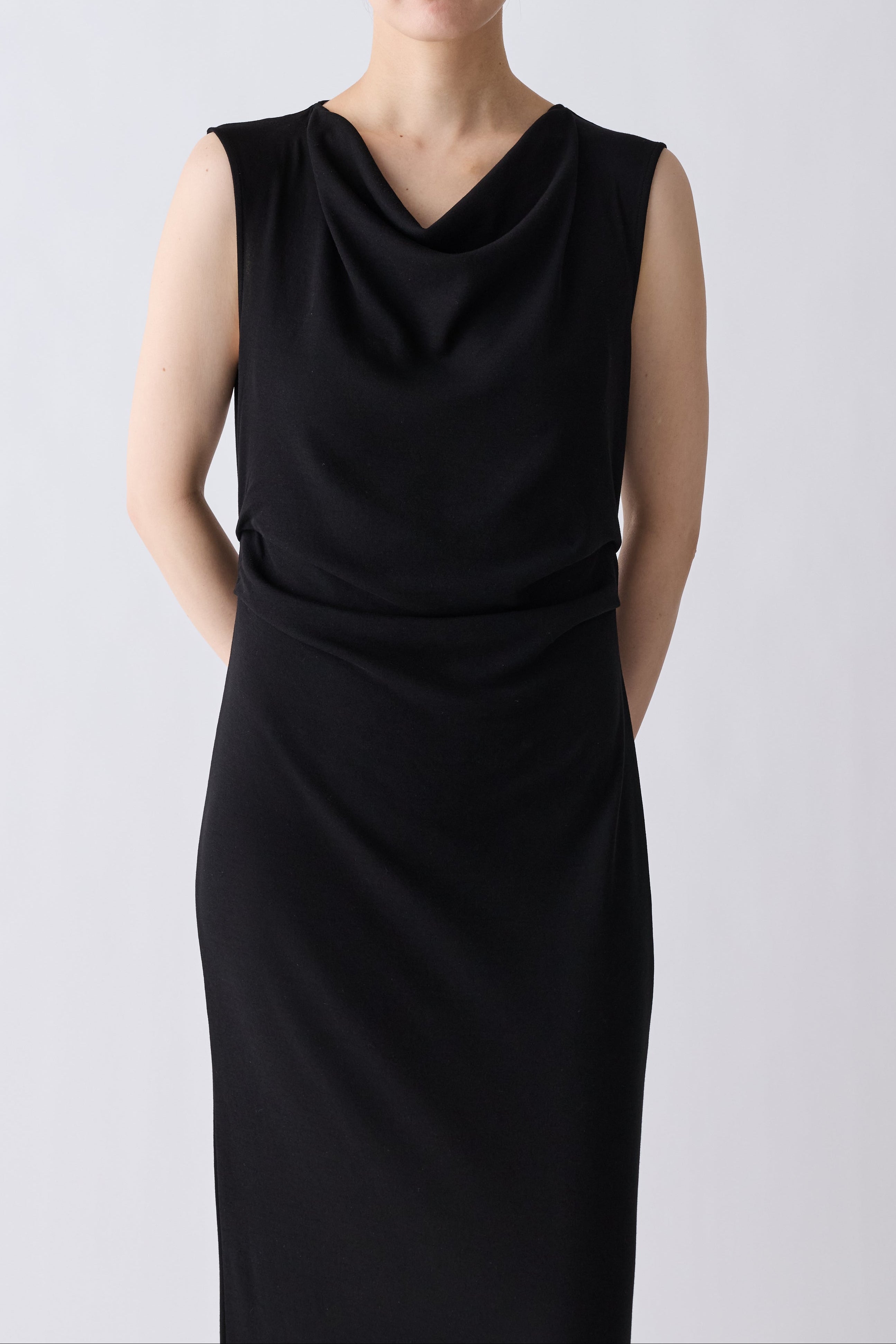 Scheat tuck NS dress – PHERE