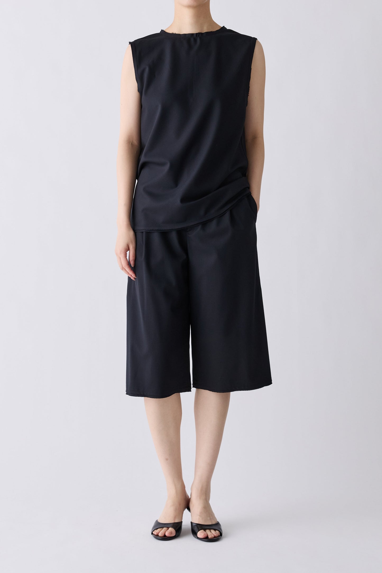 Aquarii 2way tops_black