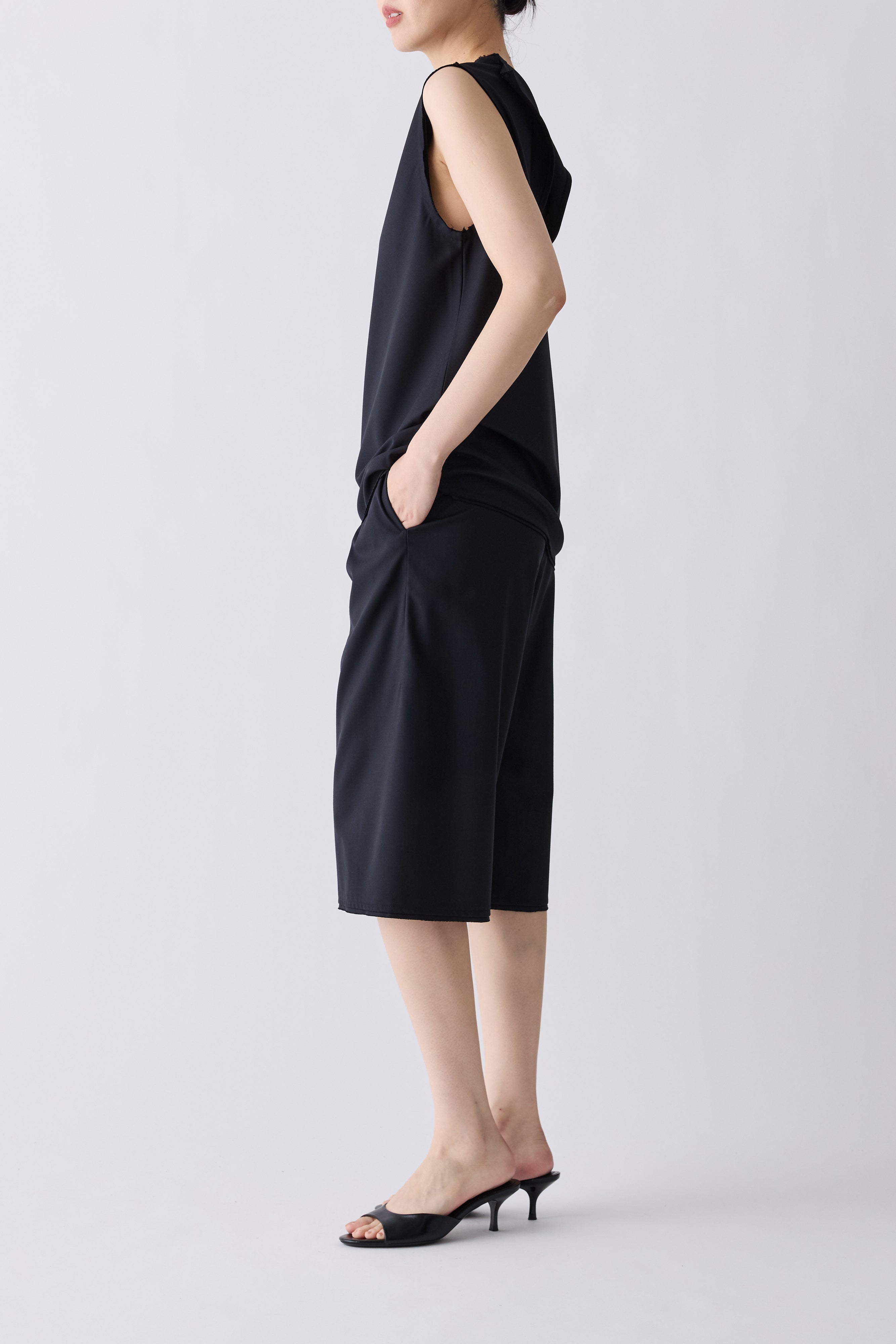 Aquarii 2way tops_black – PHERE