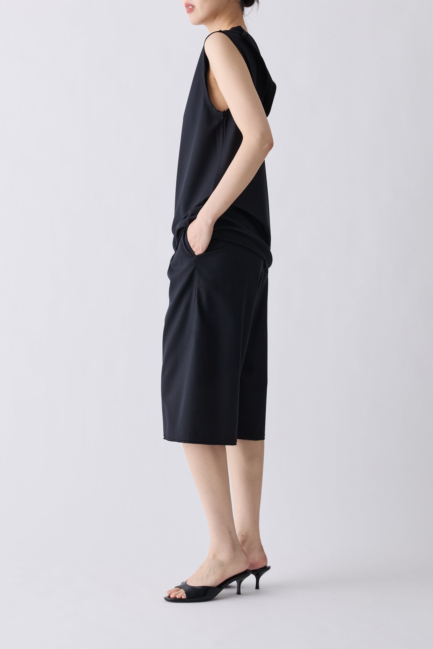 Aquarii 2way tops_black