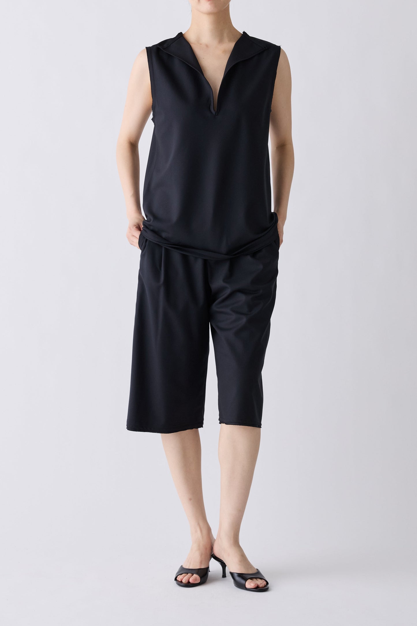 Aquarii 2way tops_black