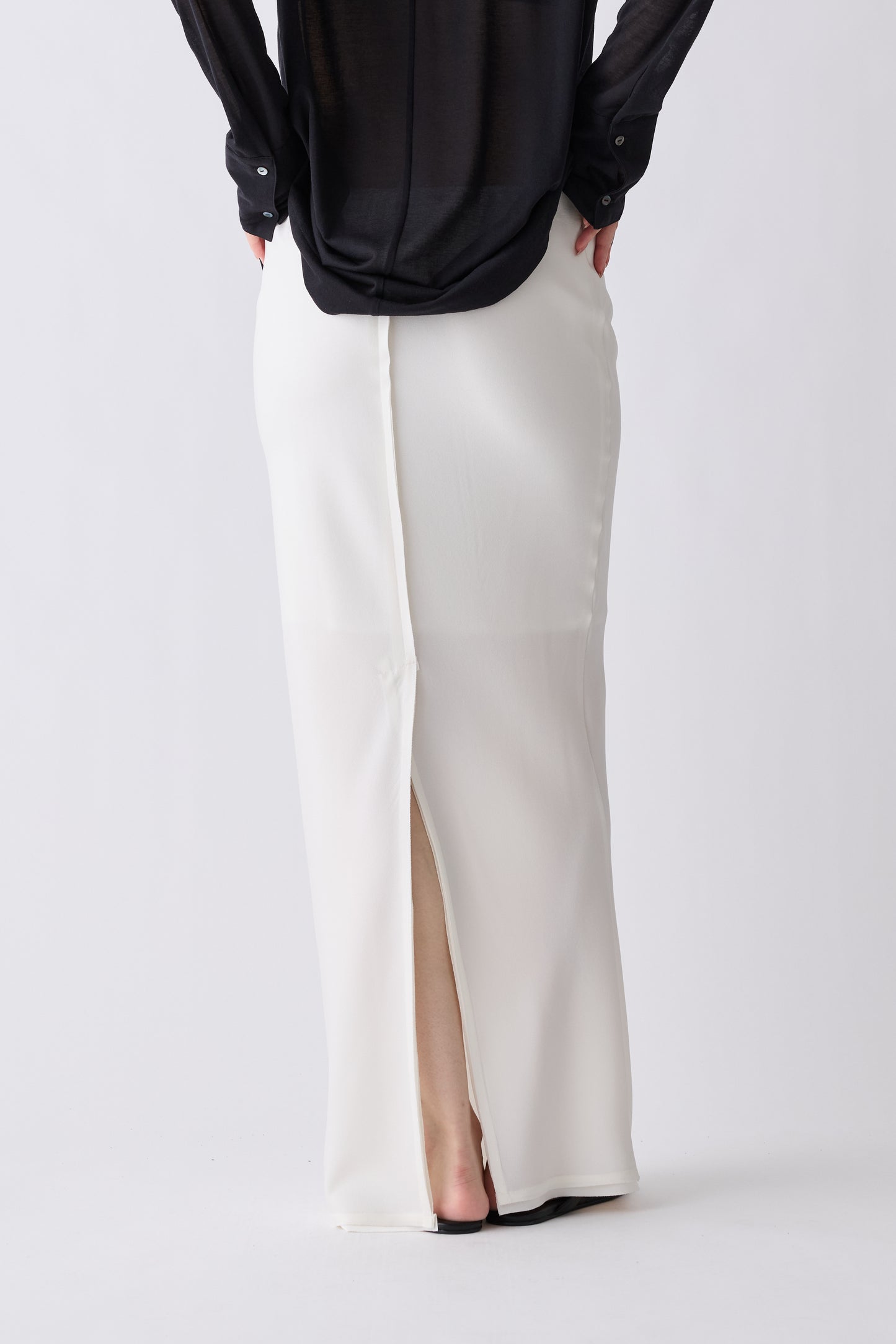 Phekda Narrow Skirt_white