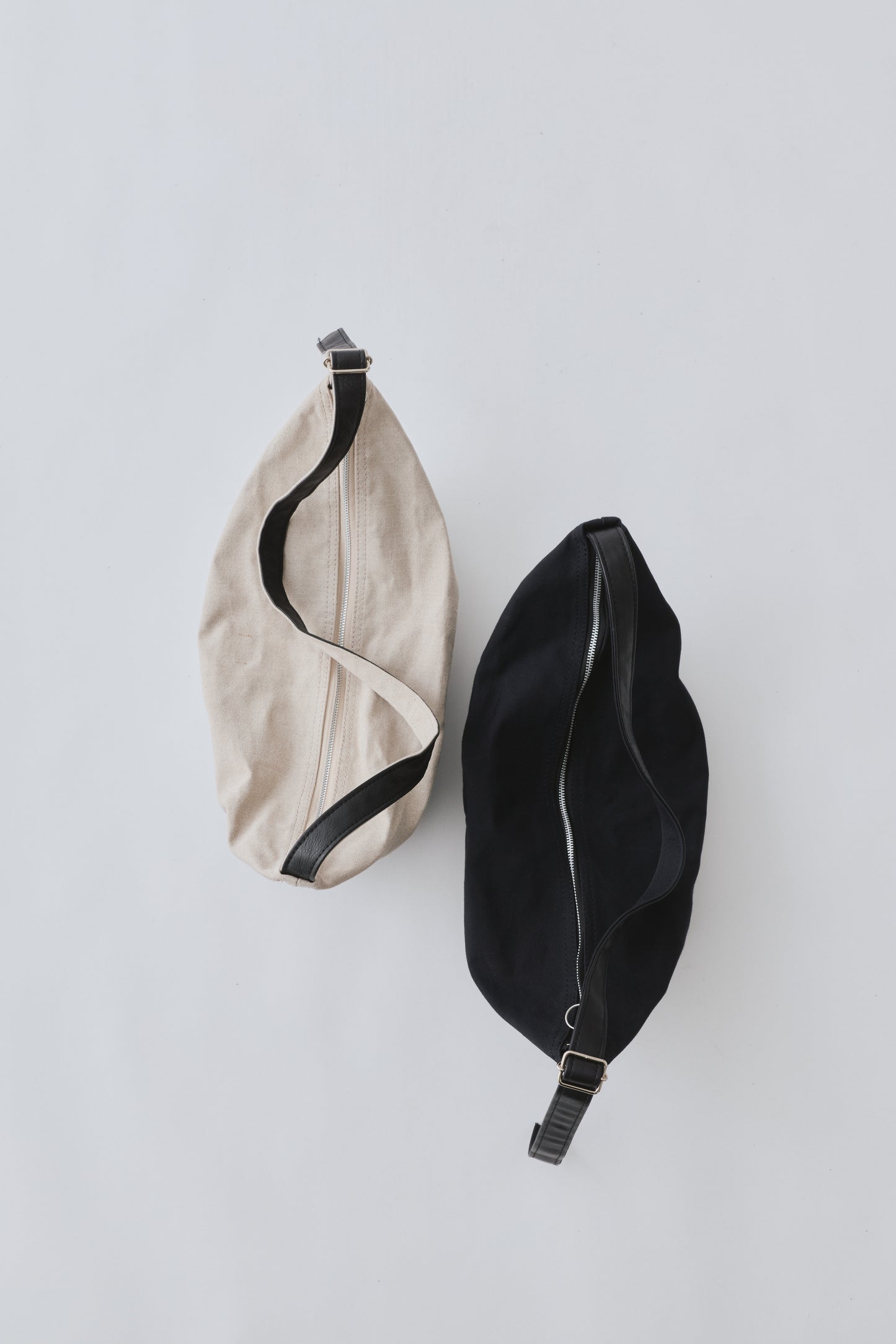 PHERE x TEMBEA BANANA TOTE_Black
