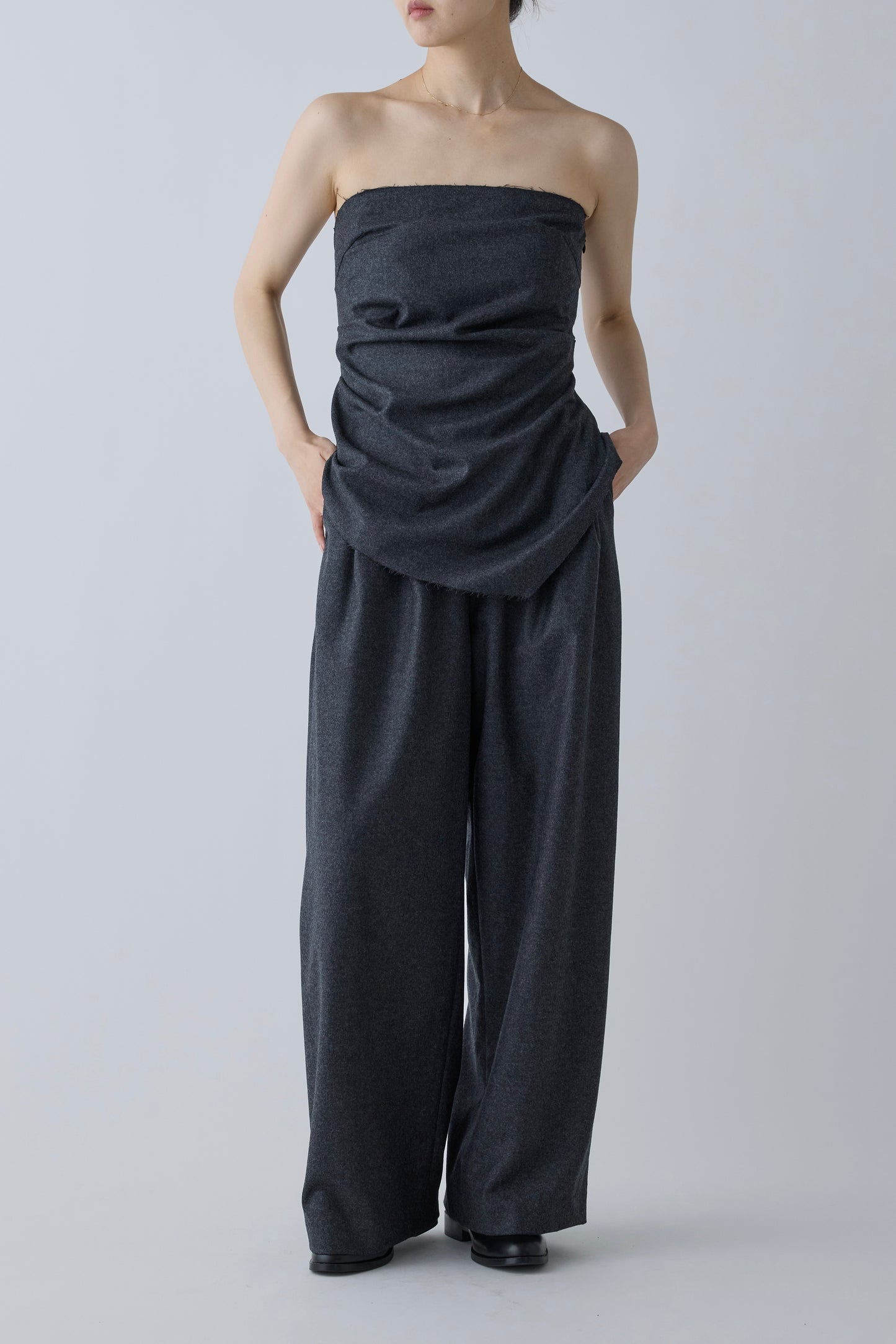 Alula tuck wide Pants _ gray