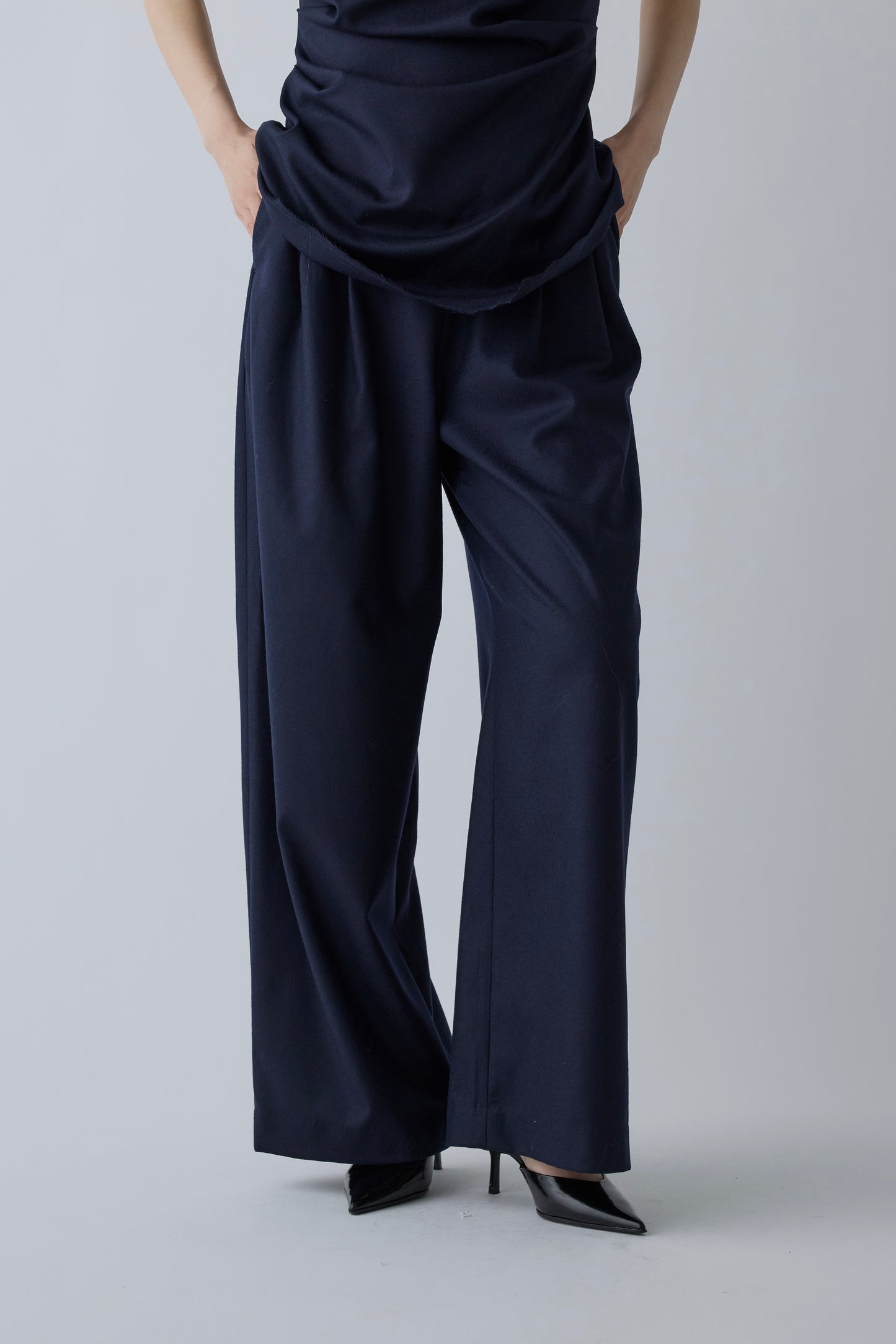 Alula tuck wide Pants _ navy
