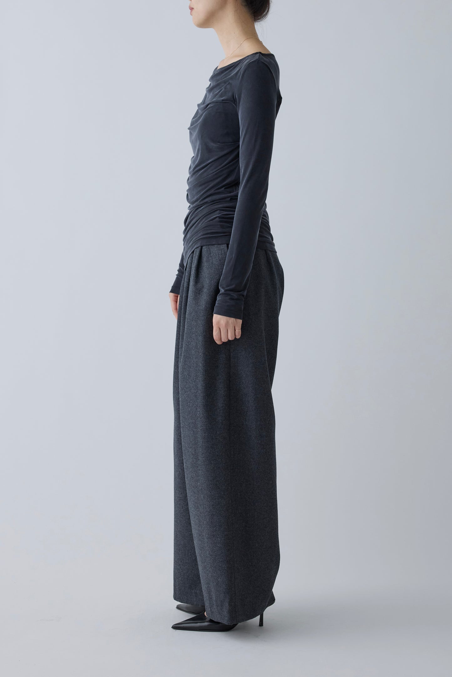 Alula tuck wide Pants _ gray
