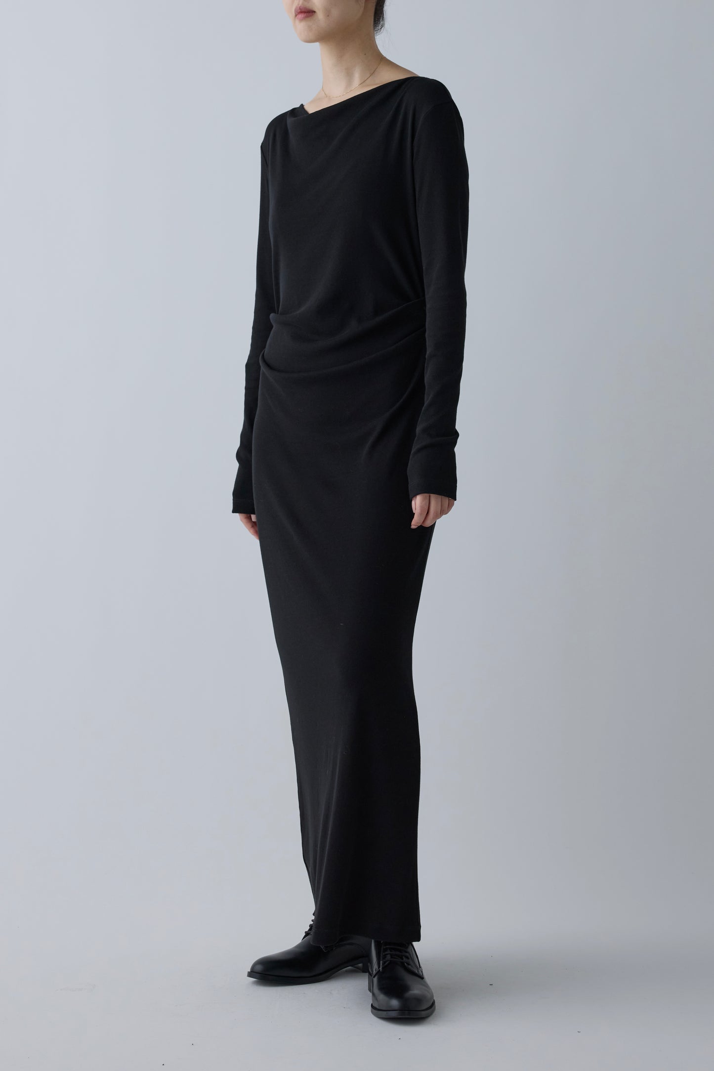 Scheat tuck dress_Black