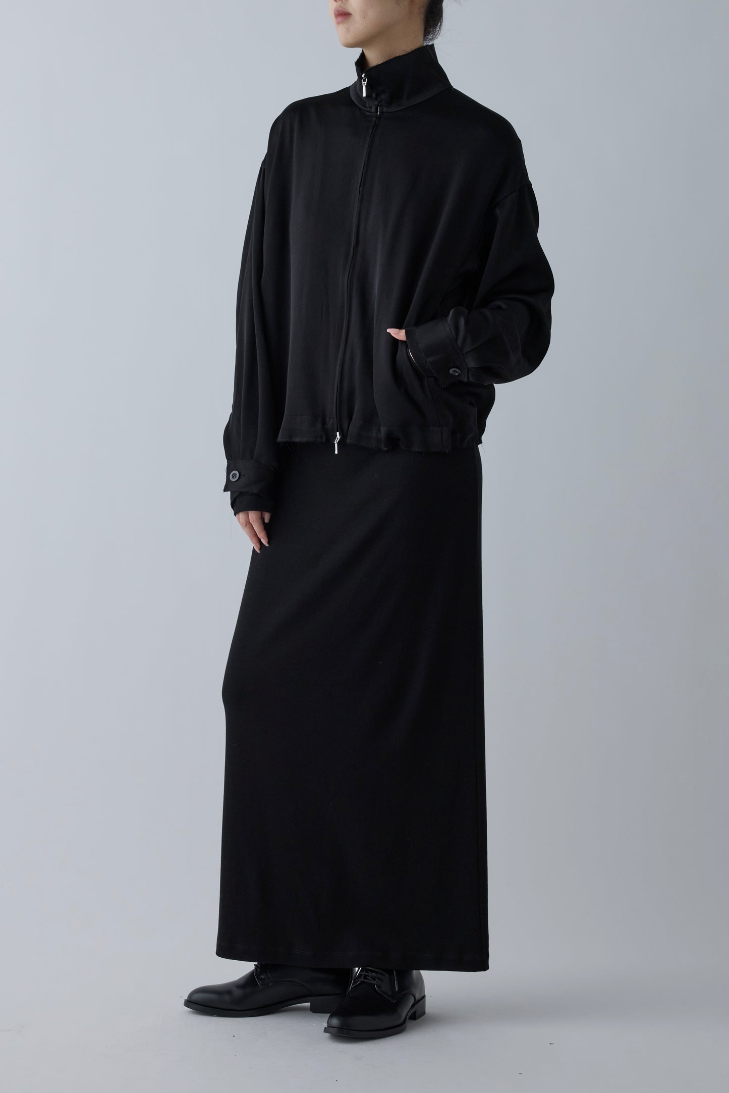 Phekda satin blouson_Black