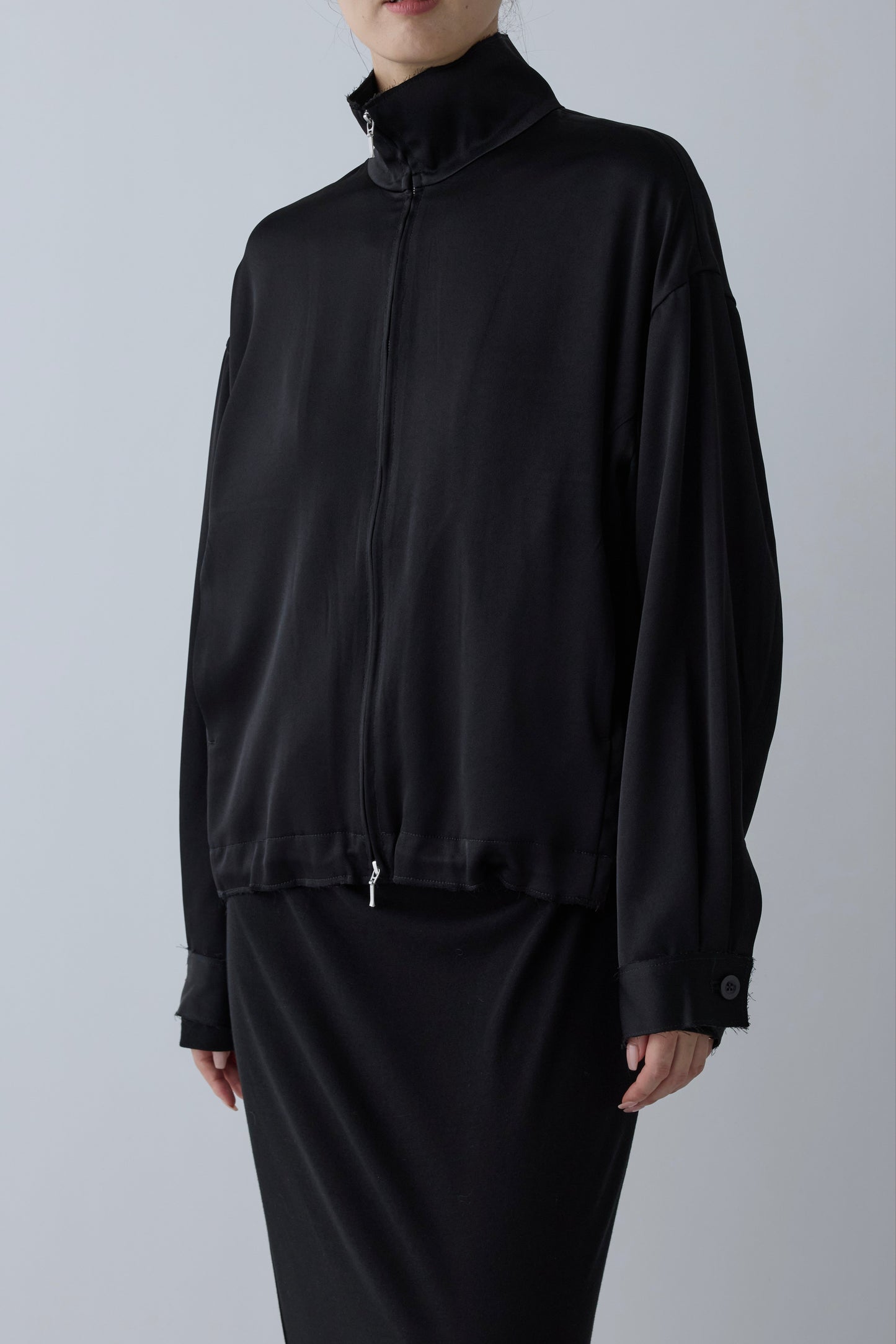 Phekda satin blouson_Black