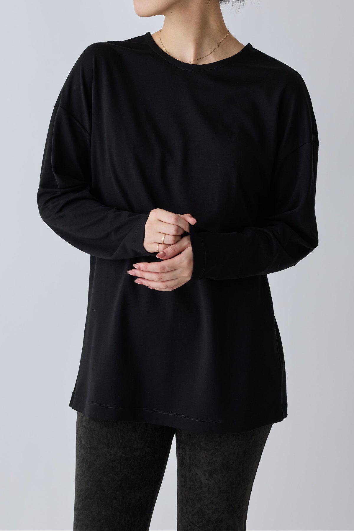 Nekkar 2way L/S tee_black