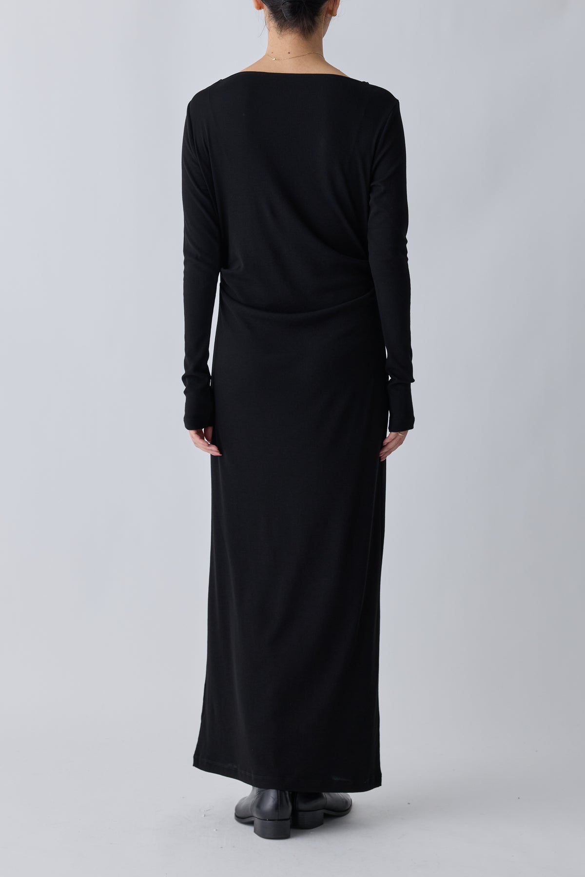 Scheat tuck dress_Black