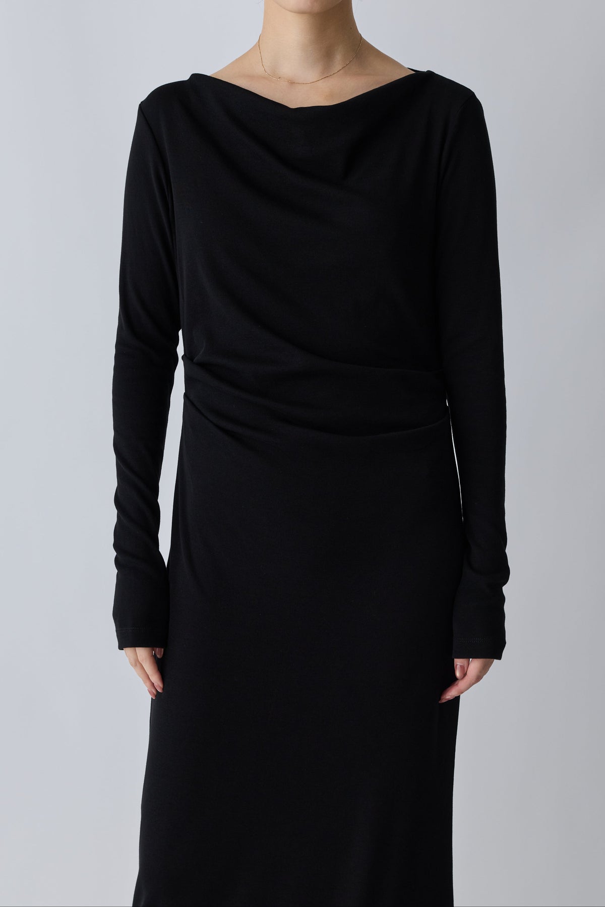 Scheat tuck dress_Black