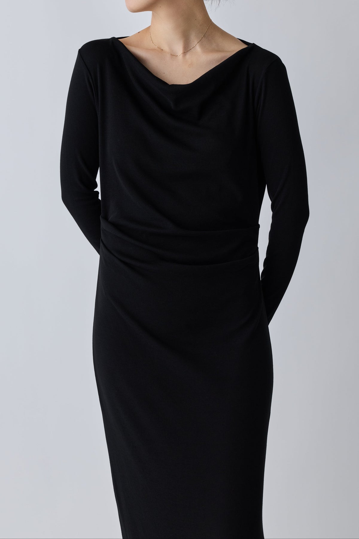 Scheat tuck dress_Black