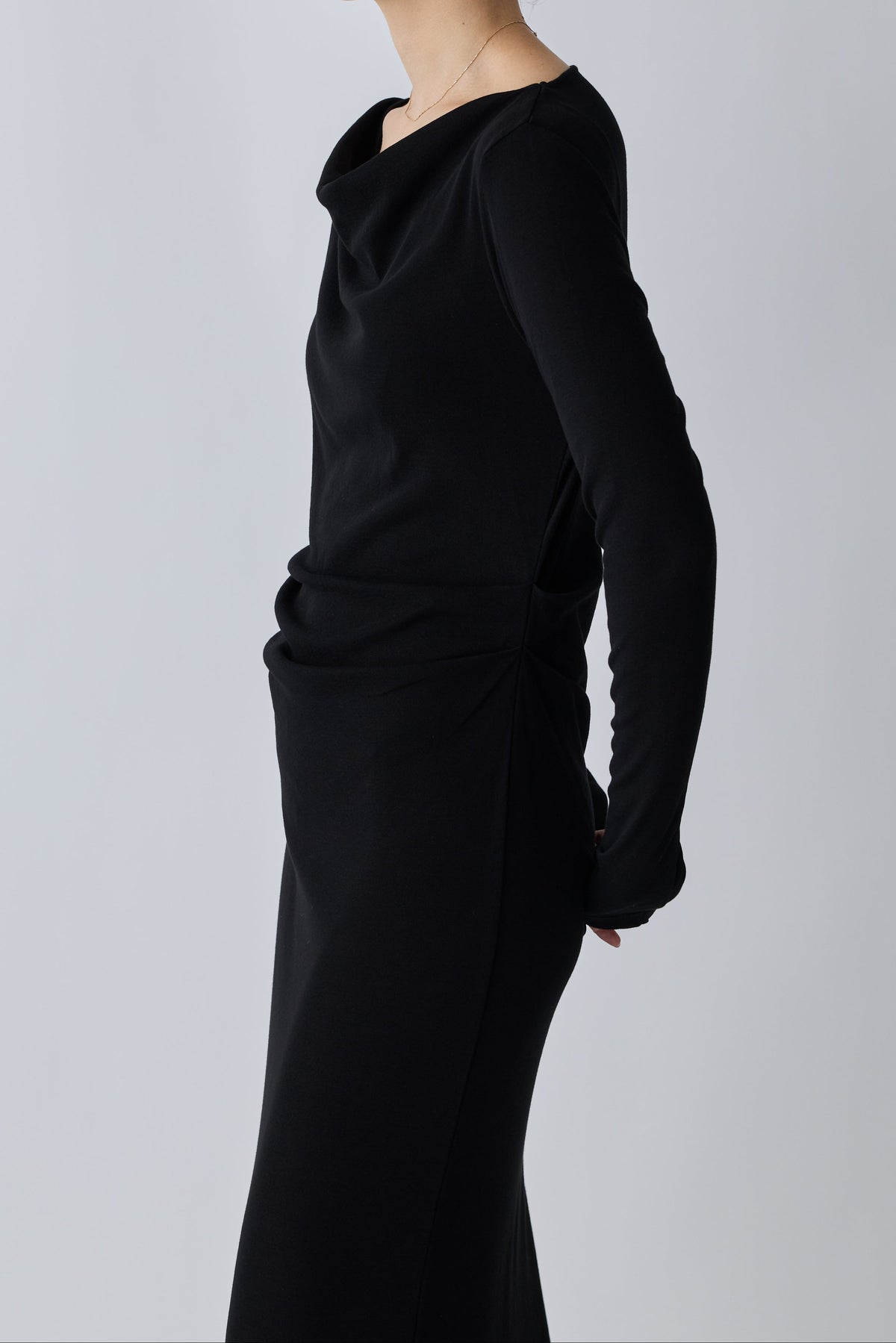Scheat tuck dress_Black