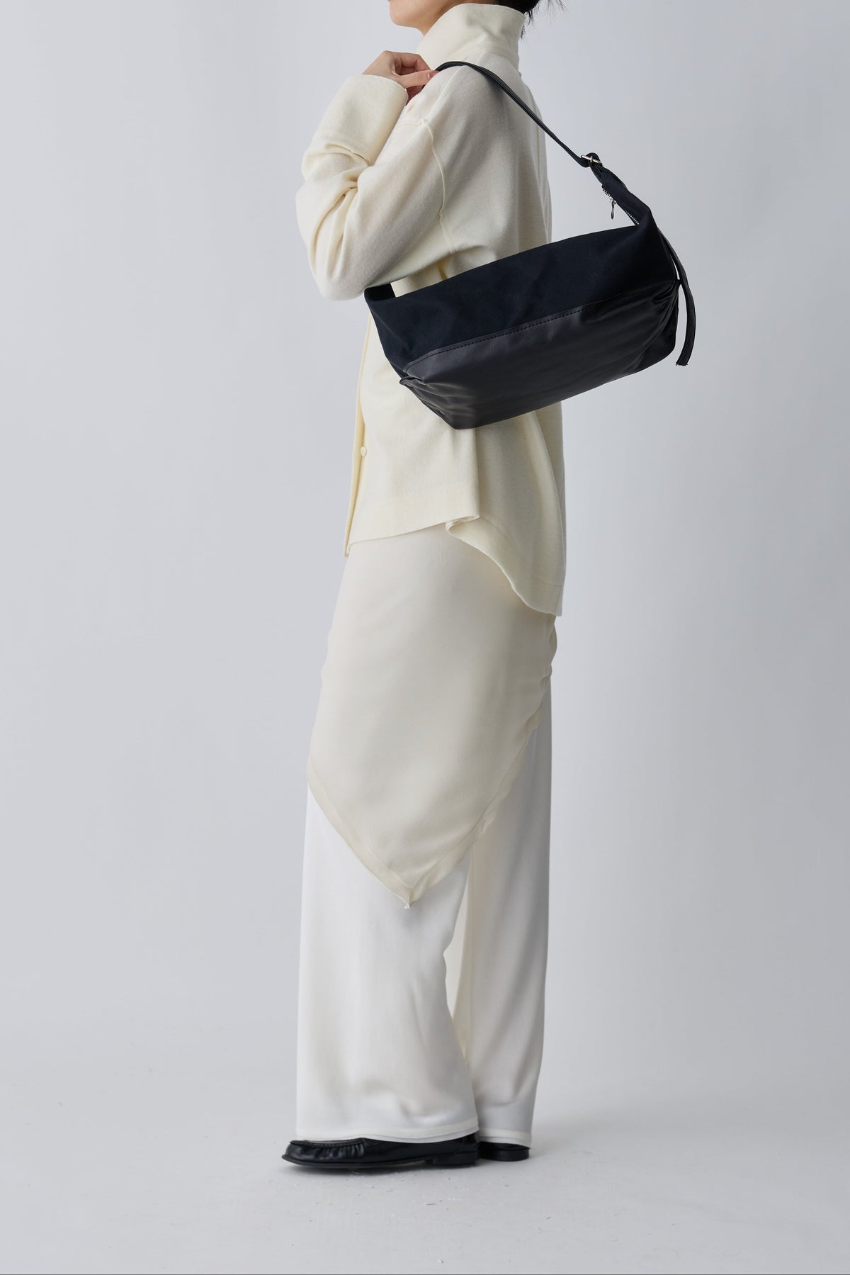 PHERE x TEMBEA BANANA TOTE_Black