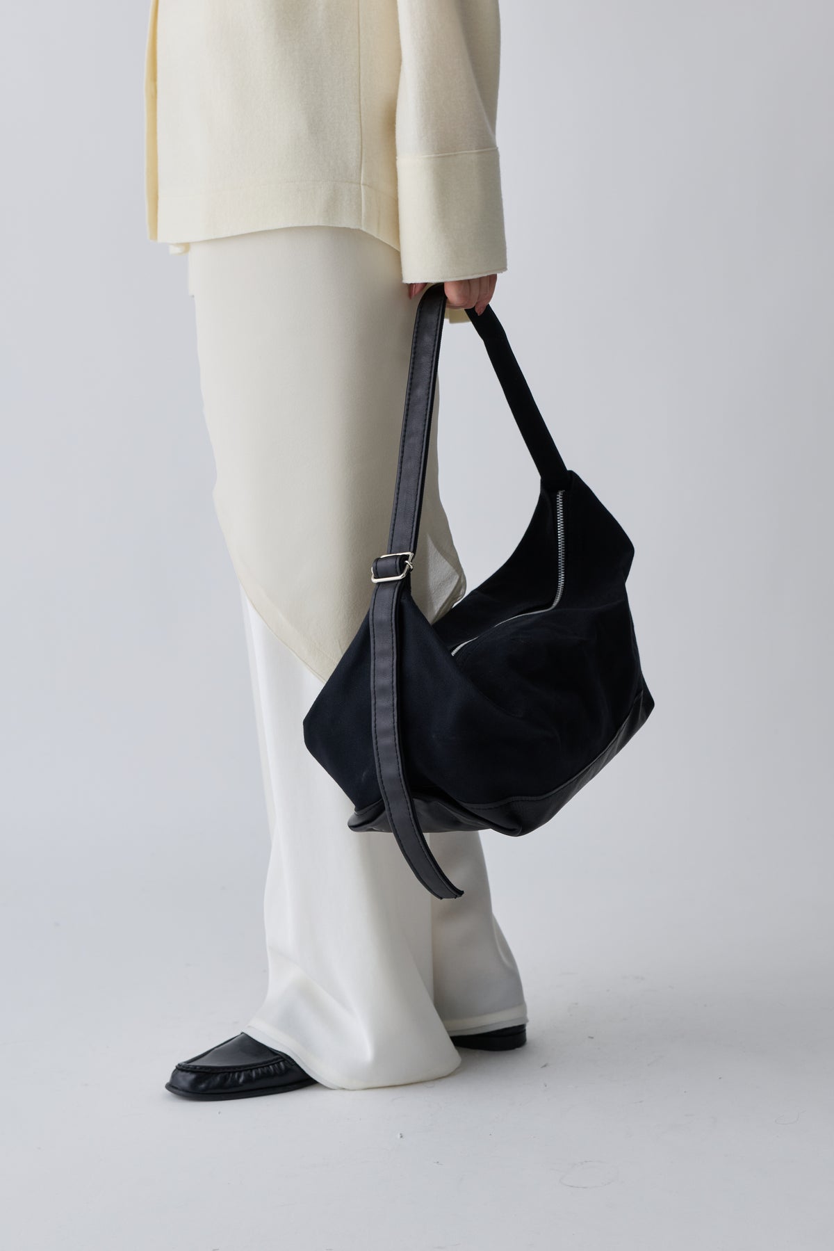 PHERE x TEMBEA BANANA TOTE_Black