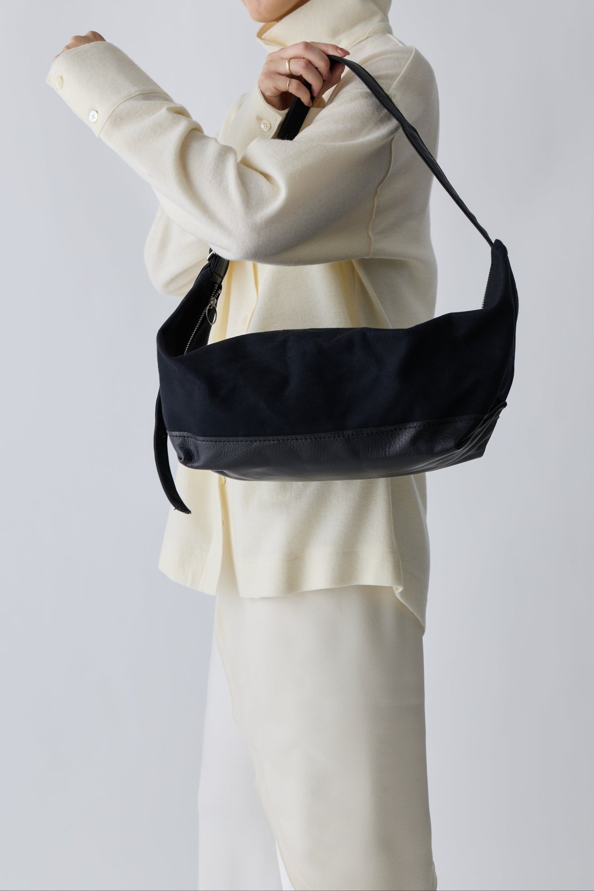 PHERE x TEMBEA BANANA TOTE_Black