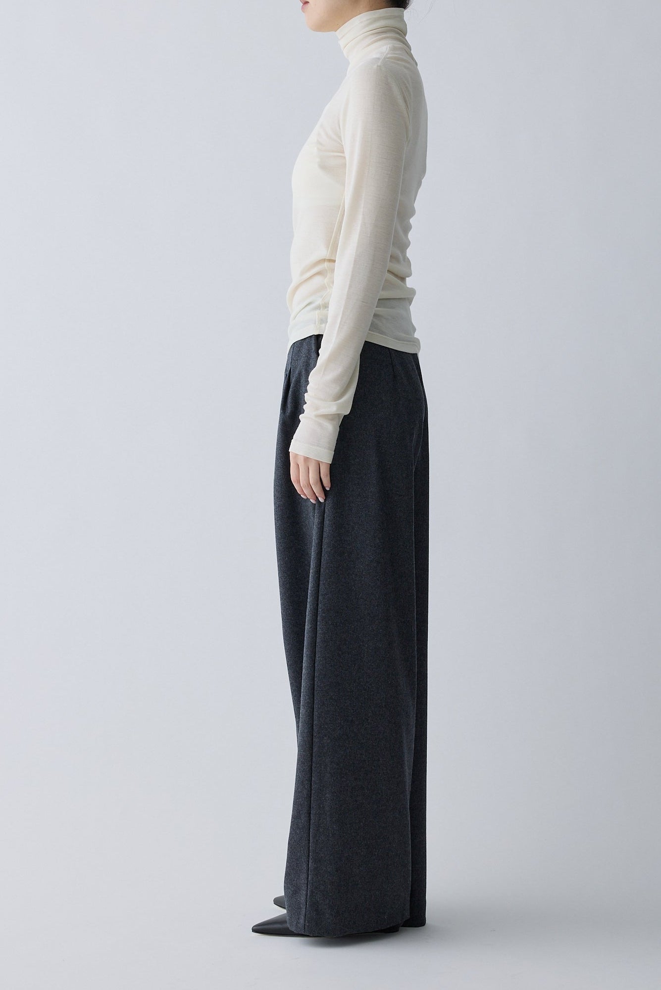 Alula tuck wide Pants _ gray