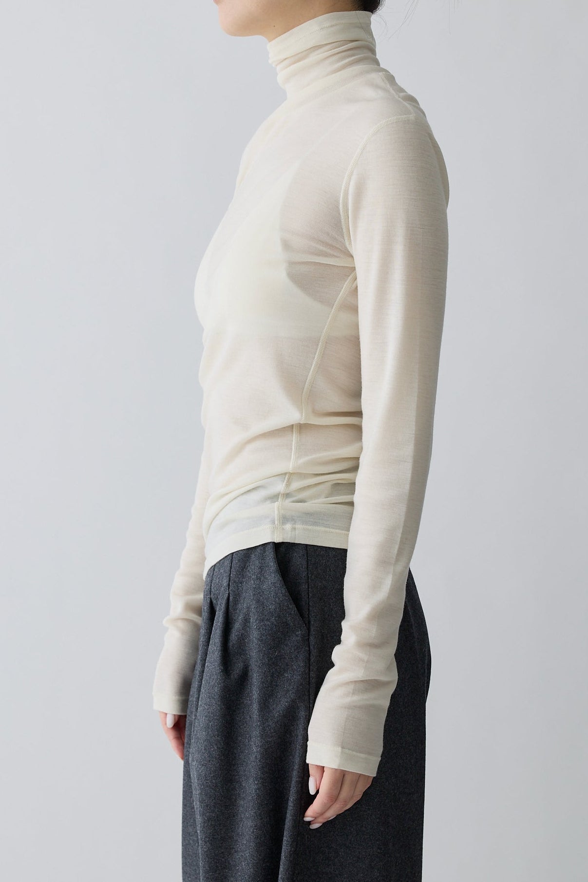 Bootis wool turtleneck tops_white