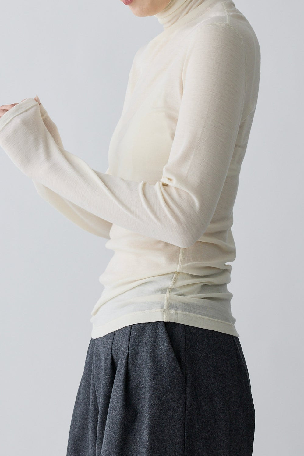 Bootis wool turtleneck tops_white