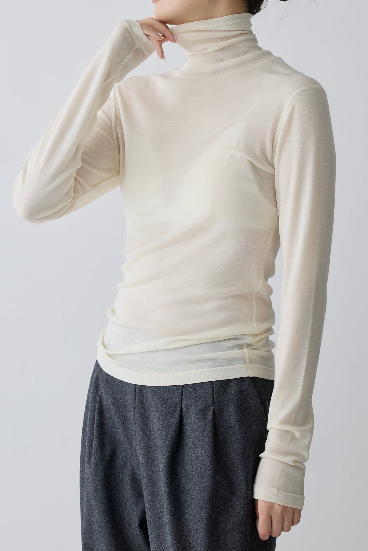 Bootis wool turtleneck tops_white