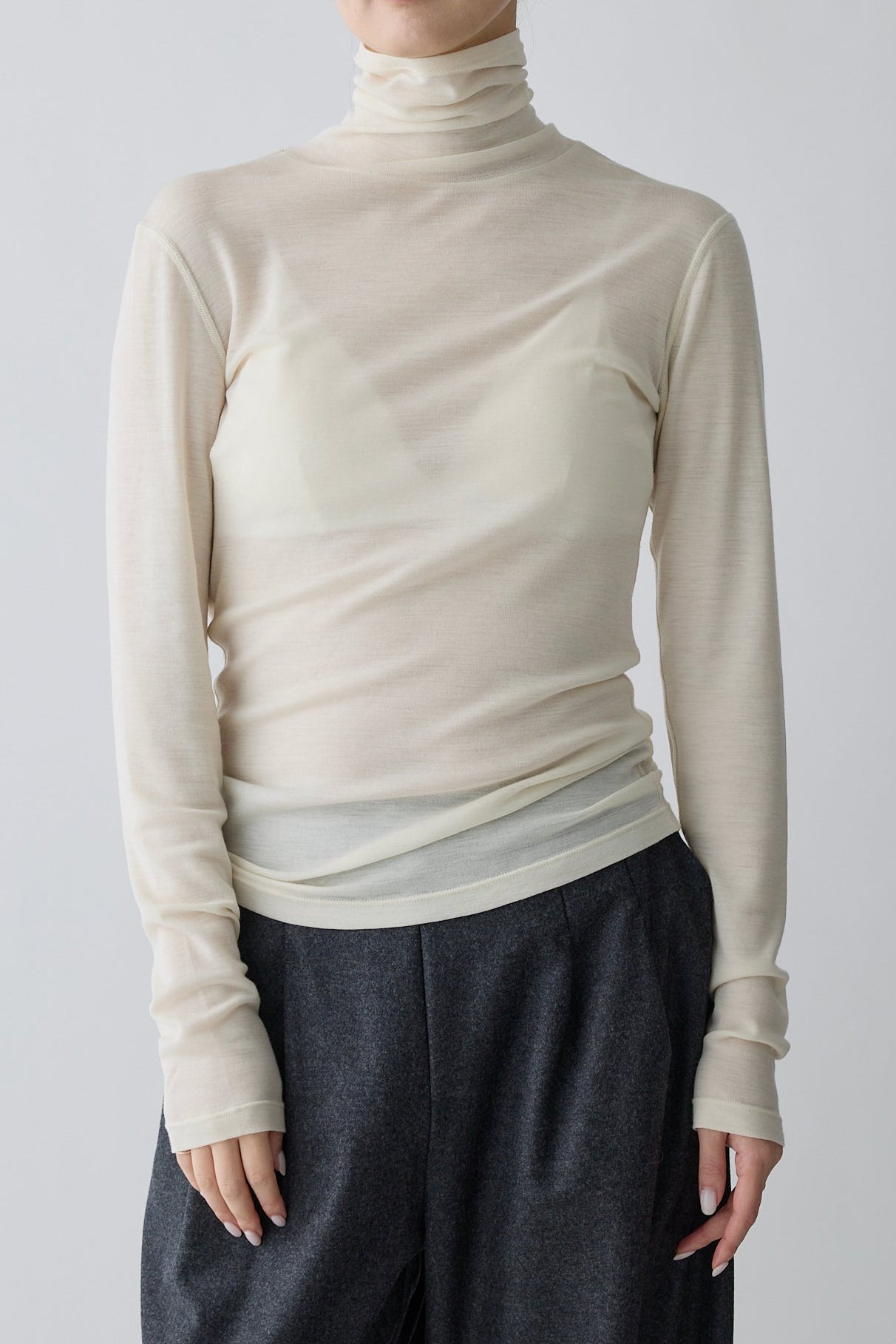 Bootis wool turtleneck tops_white