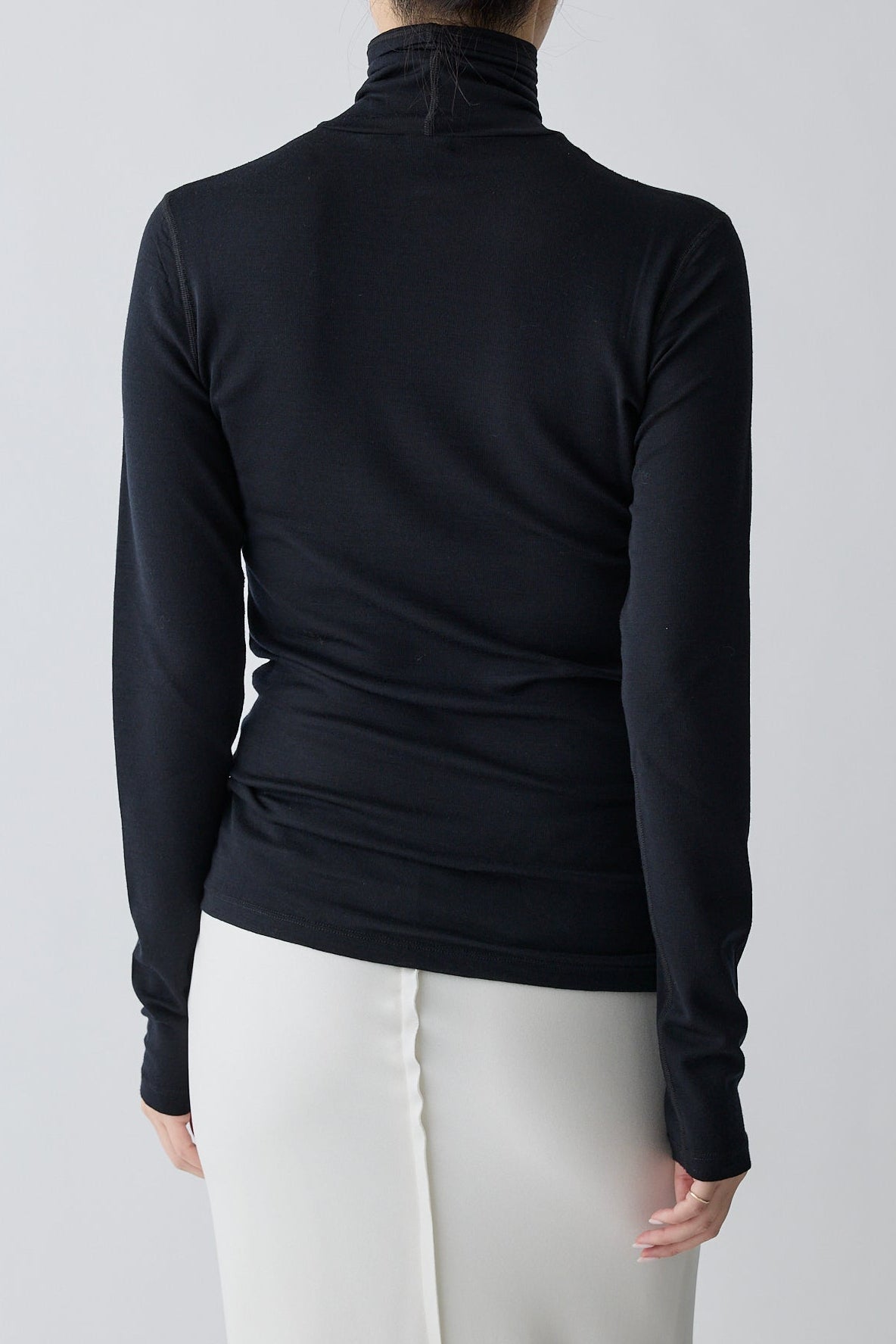 Bootis wool turtleneck tops_Black