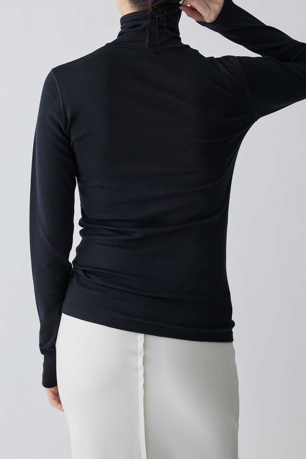 Bootis wool turtleneck tops_Black