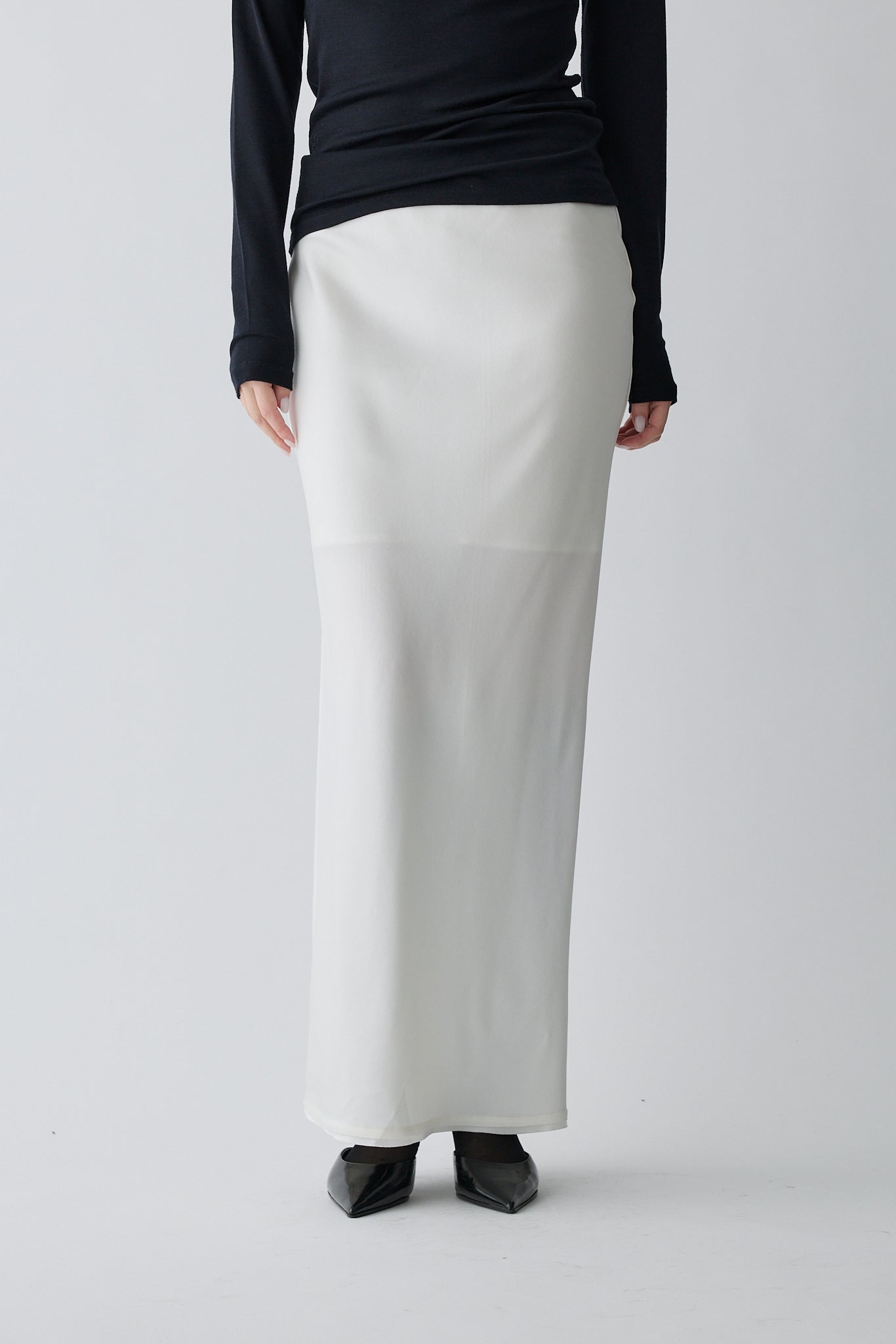 Phekda Narrow Skirt_white – PHERE