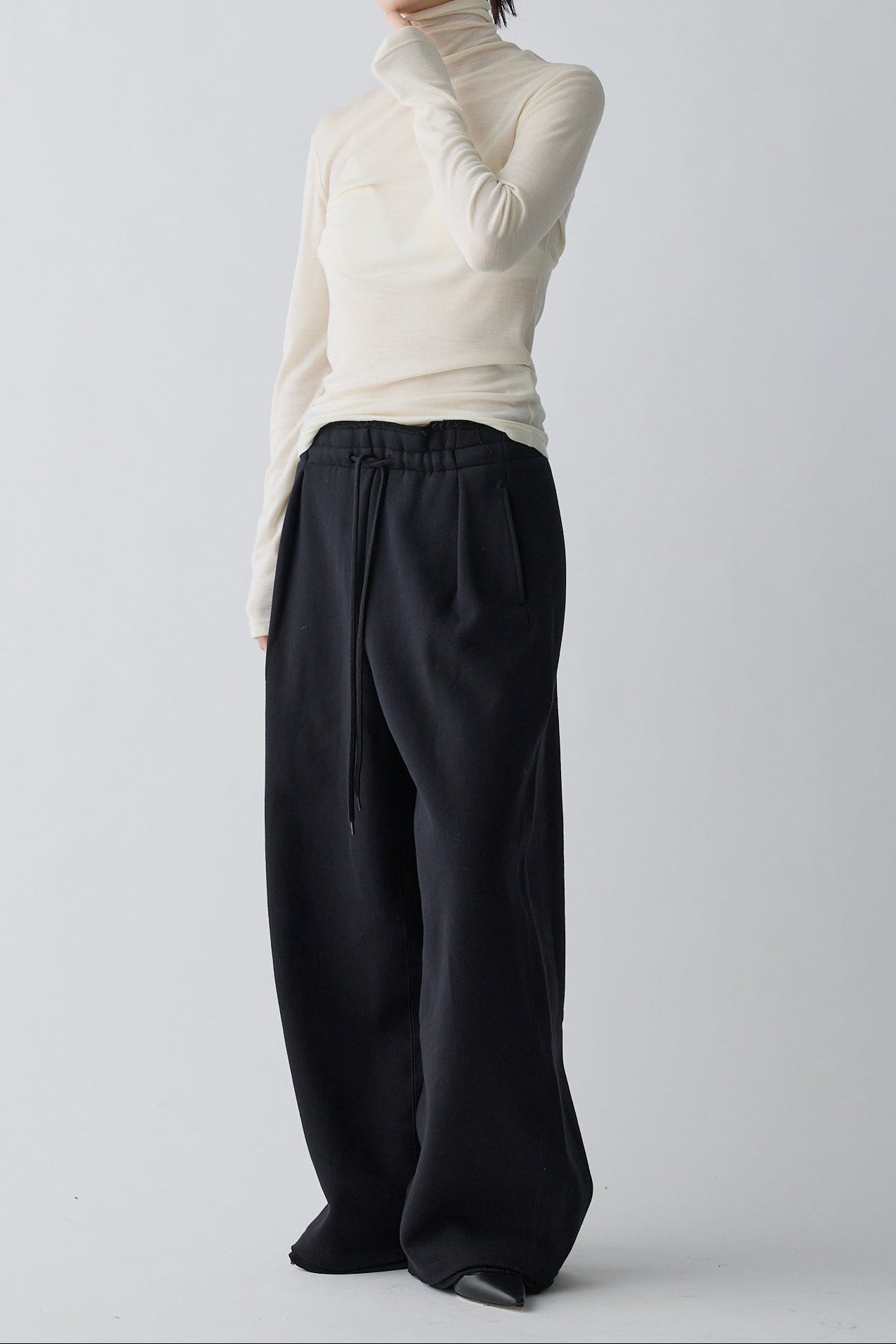 Bootis wool turtleneck tops_white