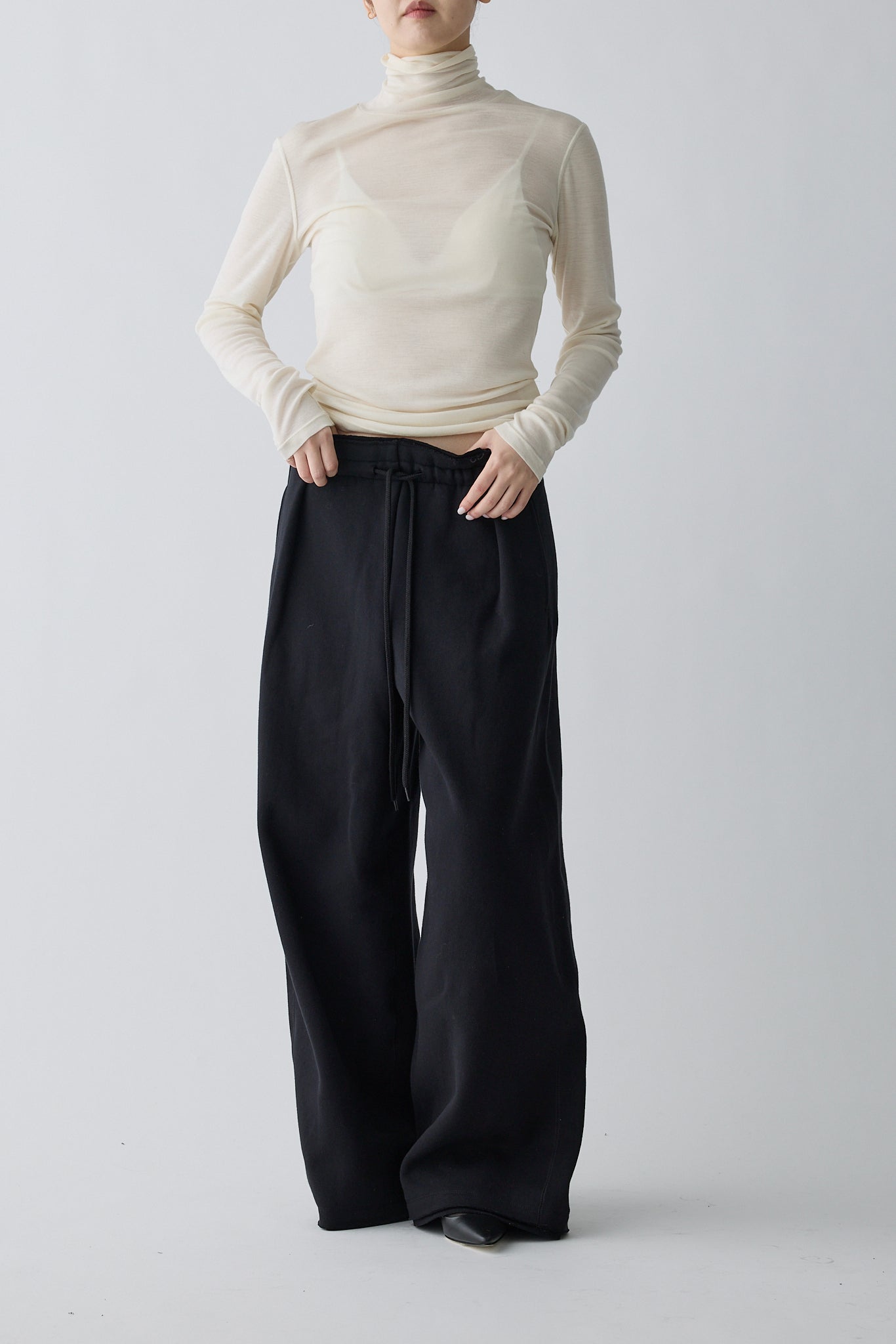 Bootis wool turtleneck tops_white