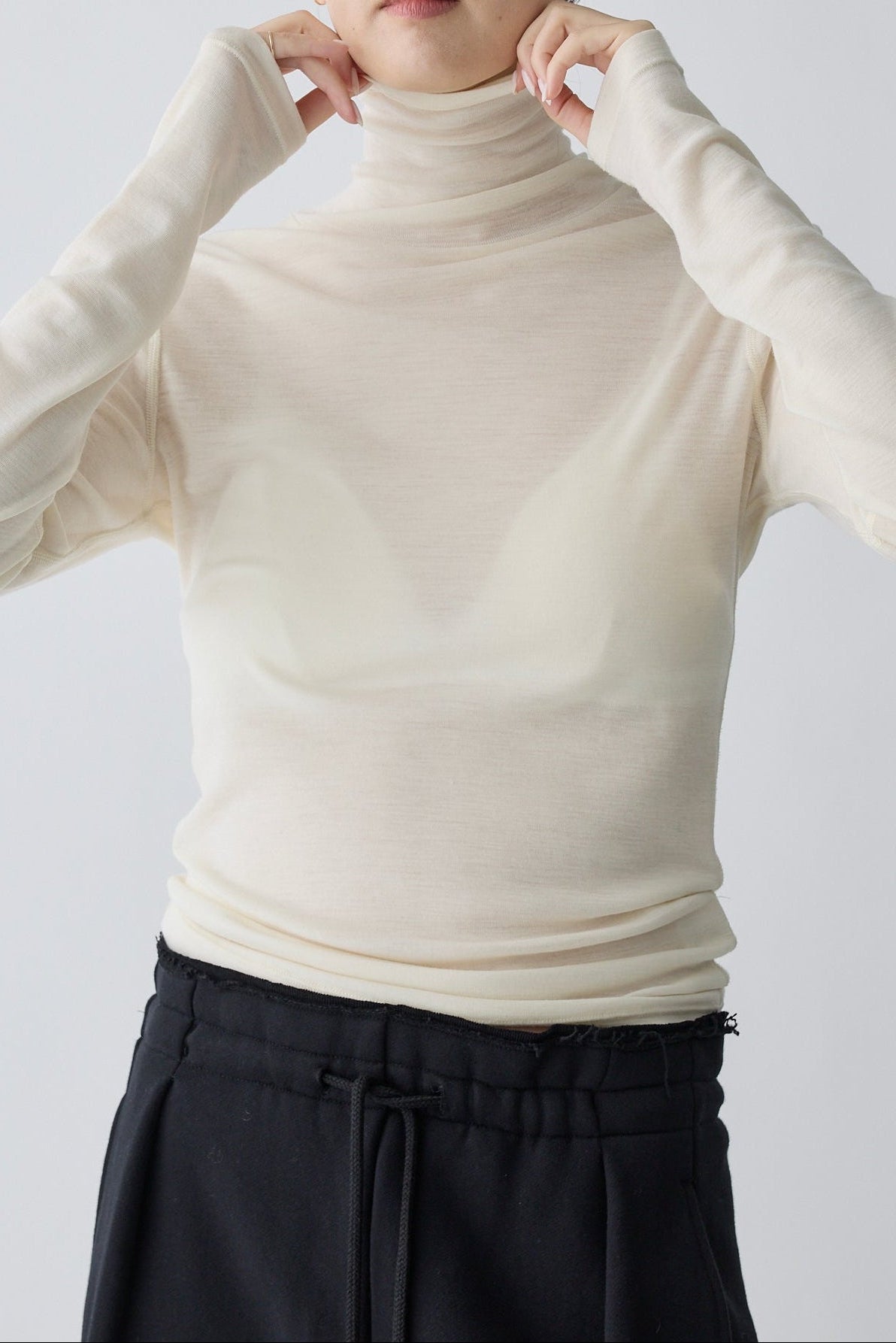 Bootis wool turtleneck tops_white