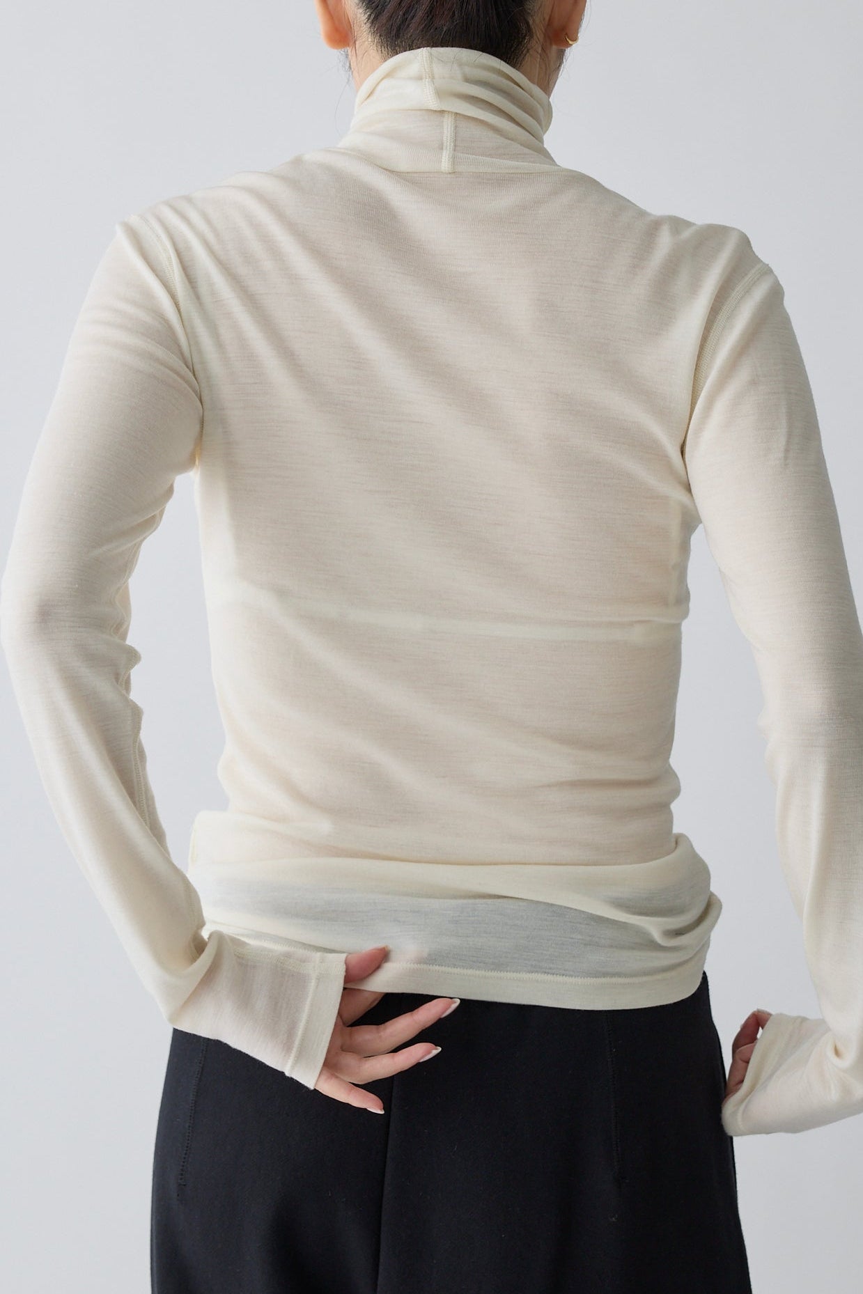 Bootis wool turtleneck tops_white